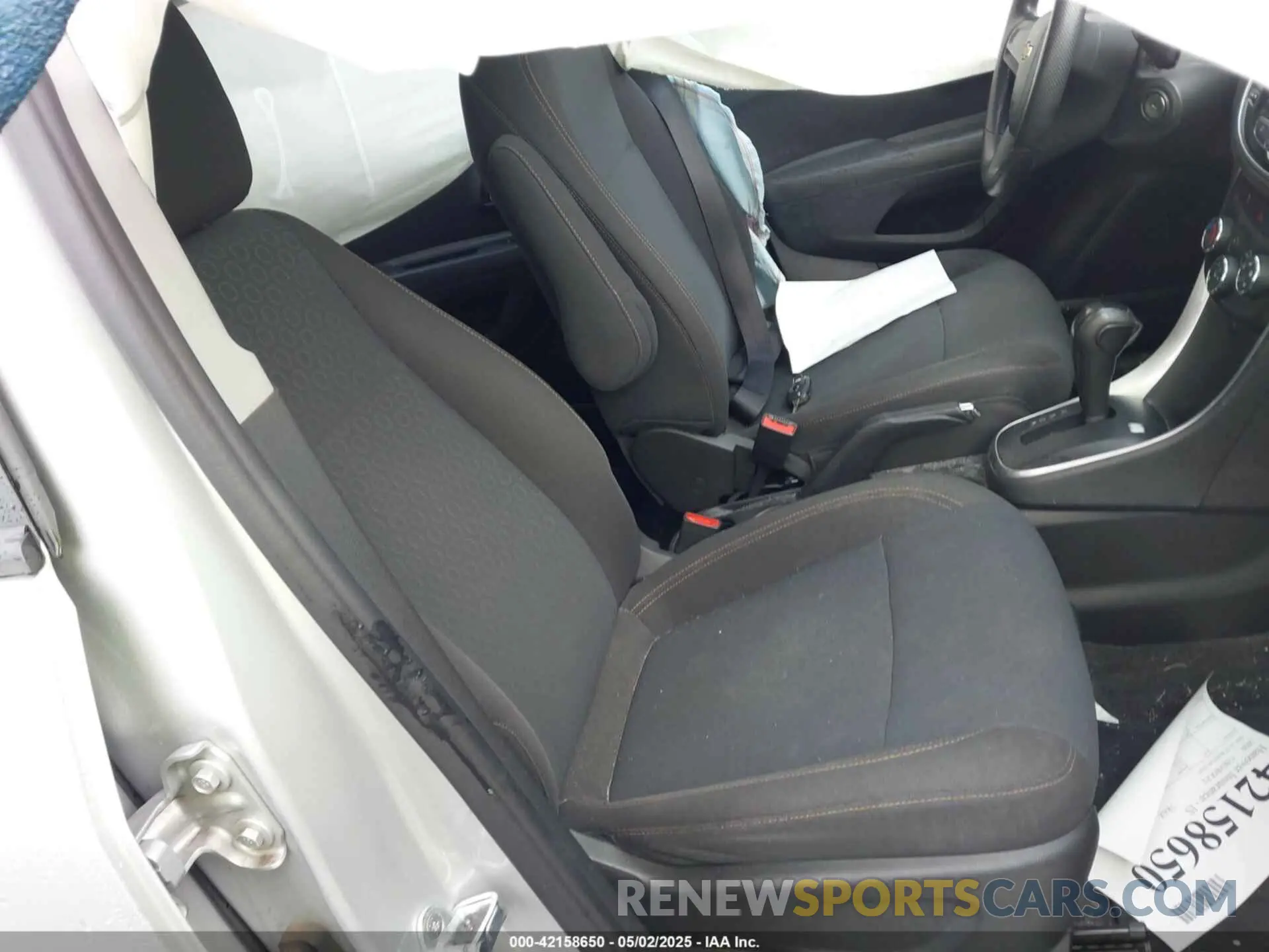 5 Photograph of a damaged car KL7CJKSB3LB310265 CHEVROLET TRAX 2020