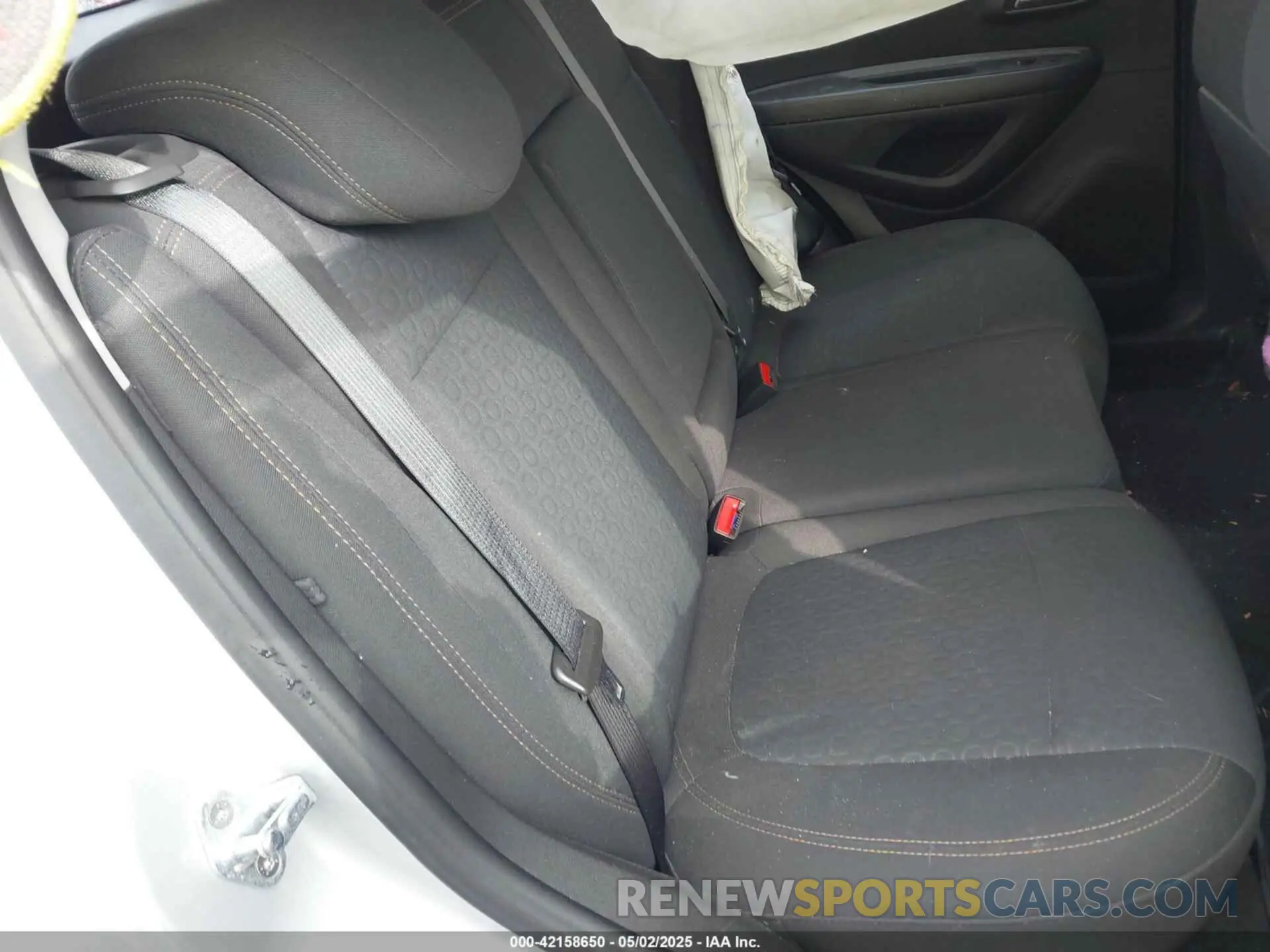 8 Photograph of a damaged car KL7CJKSB3LB310265 CHEVROLET TRAX 2020