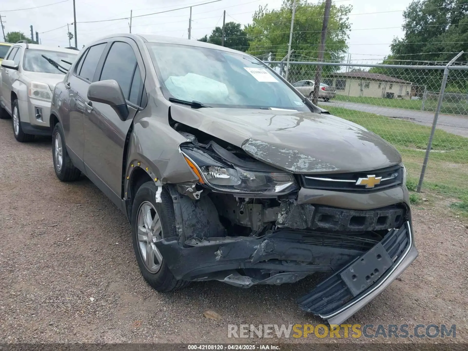 1 Photograph of a damaged car KL7CJKSB3LB345534 CHEVROLET TRAX 2020