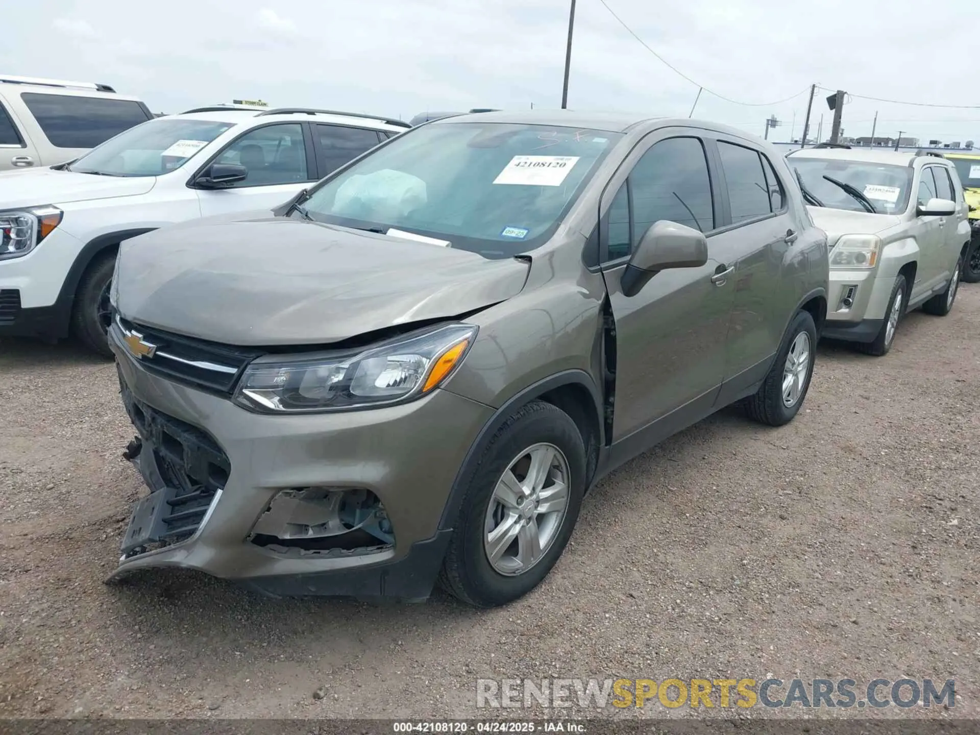 2 Photograph of a damaged car KL7CJKSB3LB345534 CHEVROLET TRAX 2020