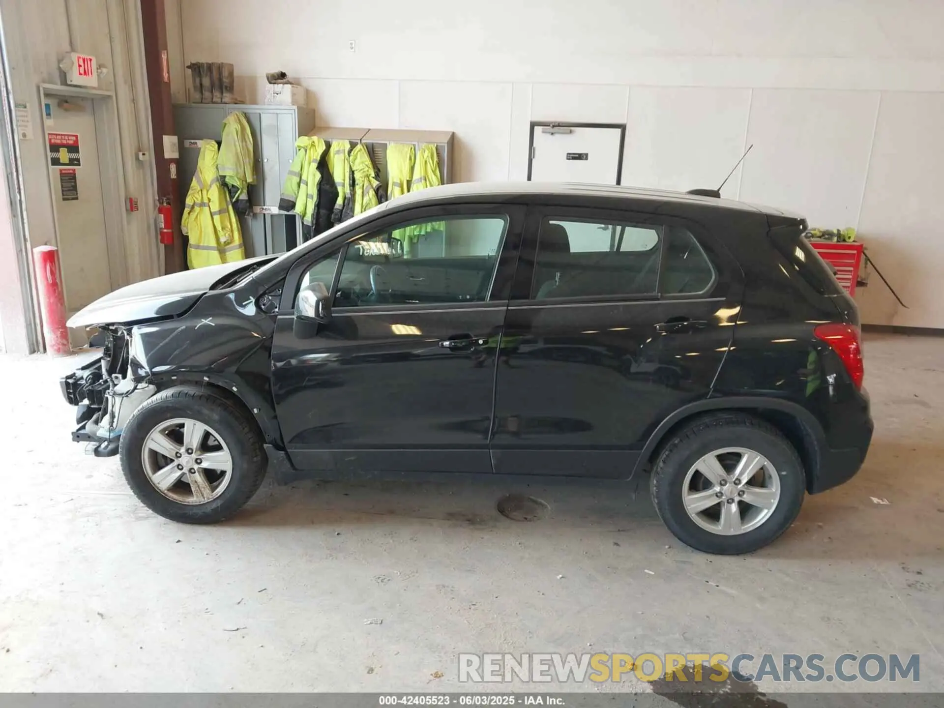 14 Photograph of a damaged car KL7CJKSB4LB086469 CHEVROLET TRAX 2020