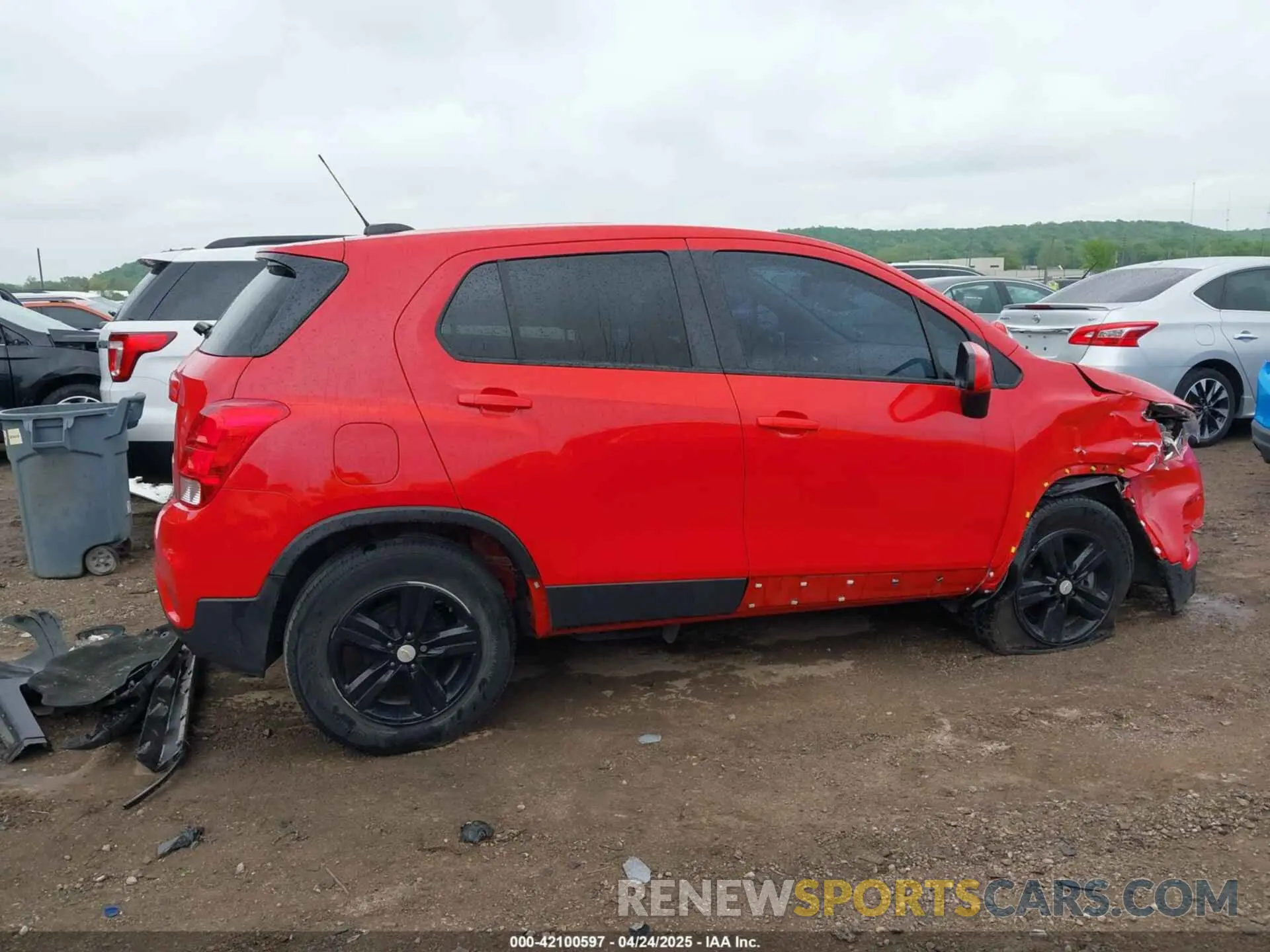 13 Фотография поврежденного автомобиля KL7CJKSB4LB333683 CHEVROLET TRAX 2020
