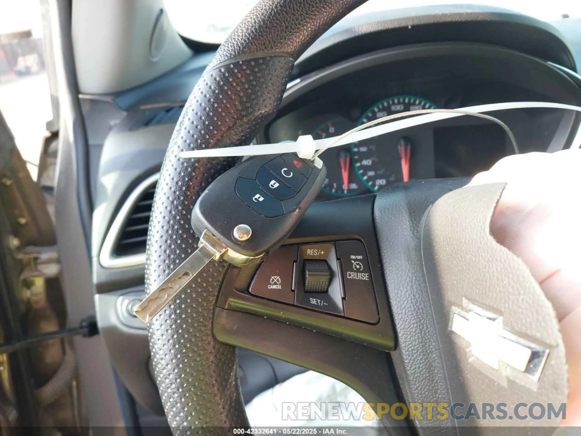 11 Photograph of a damaged car KL7CJKSB4LB334834 CHEVROLET TRAX 2020