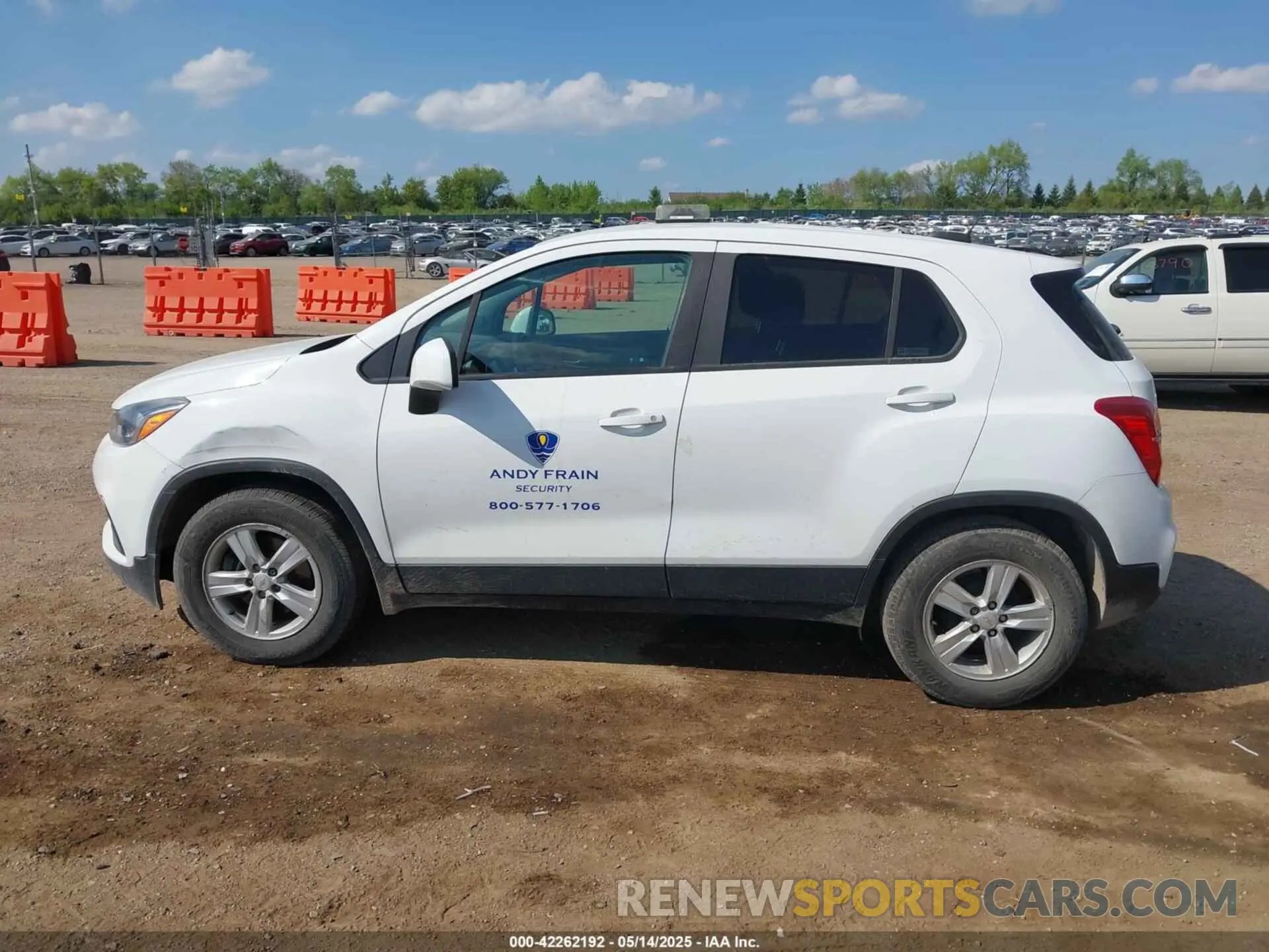14 Photograph of a damaged car KL7CJKSB5LB041685 CHEVROLET TRAX 2020