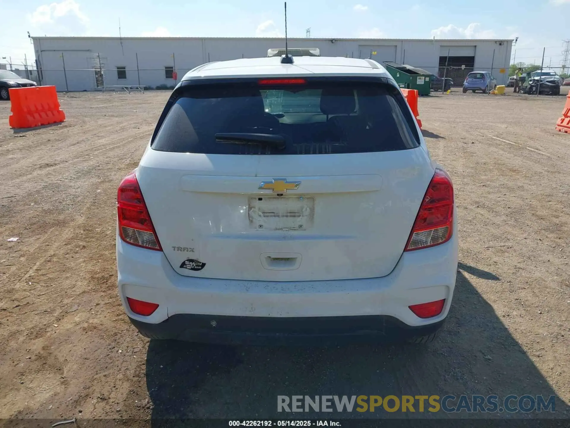16 Photograph of a damaged car KL7CJKSB5LB041685 CHEVROLET TRAX 2020