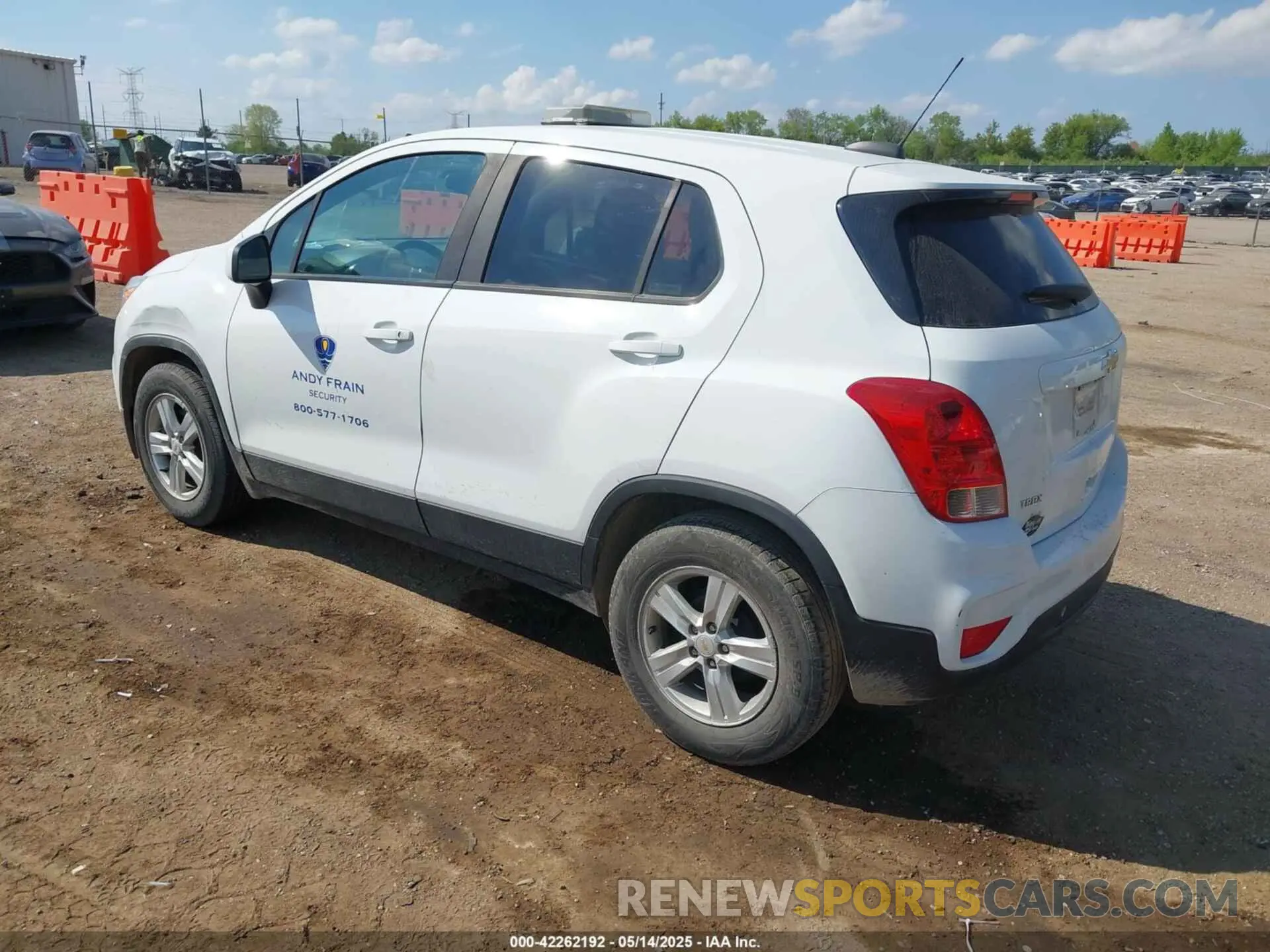 3 Photograph of a damaged car KL7CJKSB5LB041685 CHEVROLET TRAX 2020