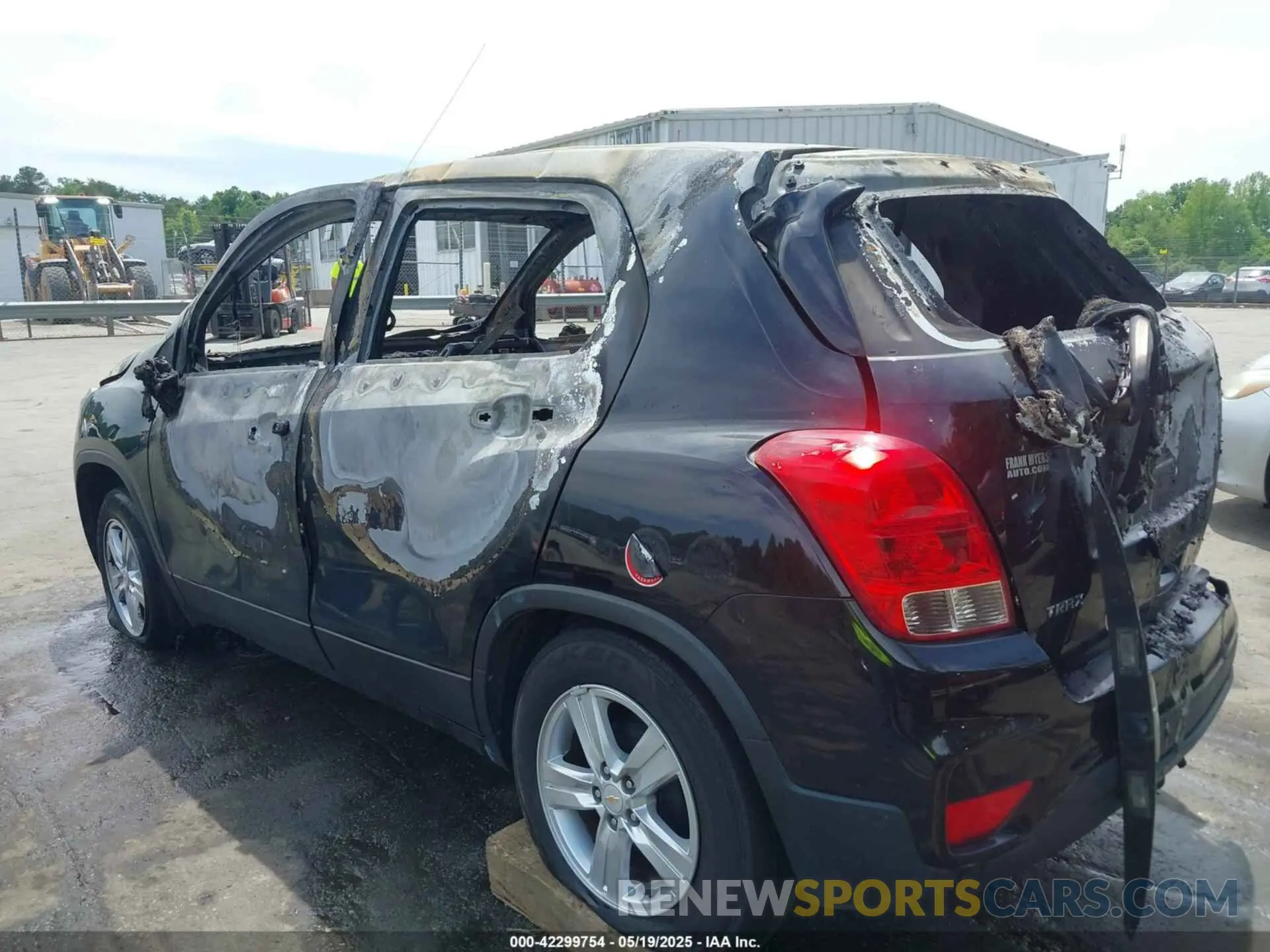 3 Фотография поврежденного автомобиля KL7CJKSB5LB062004 CHEVROLET TRAX 2020