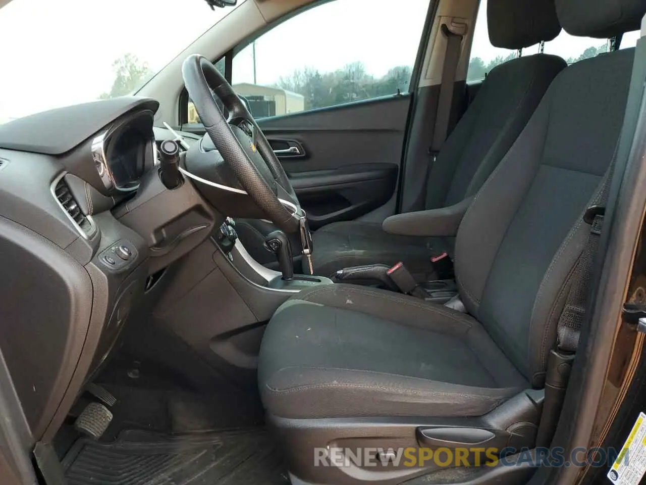 7 Photograph of a damaged car KL7CJKSB5LB091793 CHEVROLET TRAX 2020