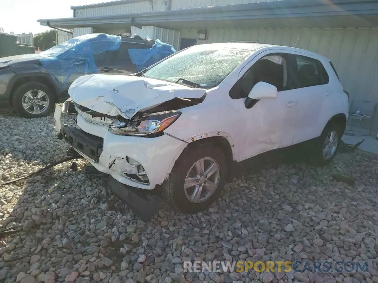 1 Photograph of a damaged car KL7CJKSB5LB318609 CHEVROLET TRAX 2020