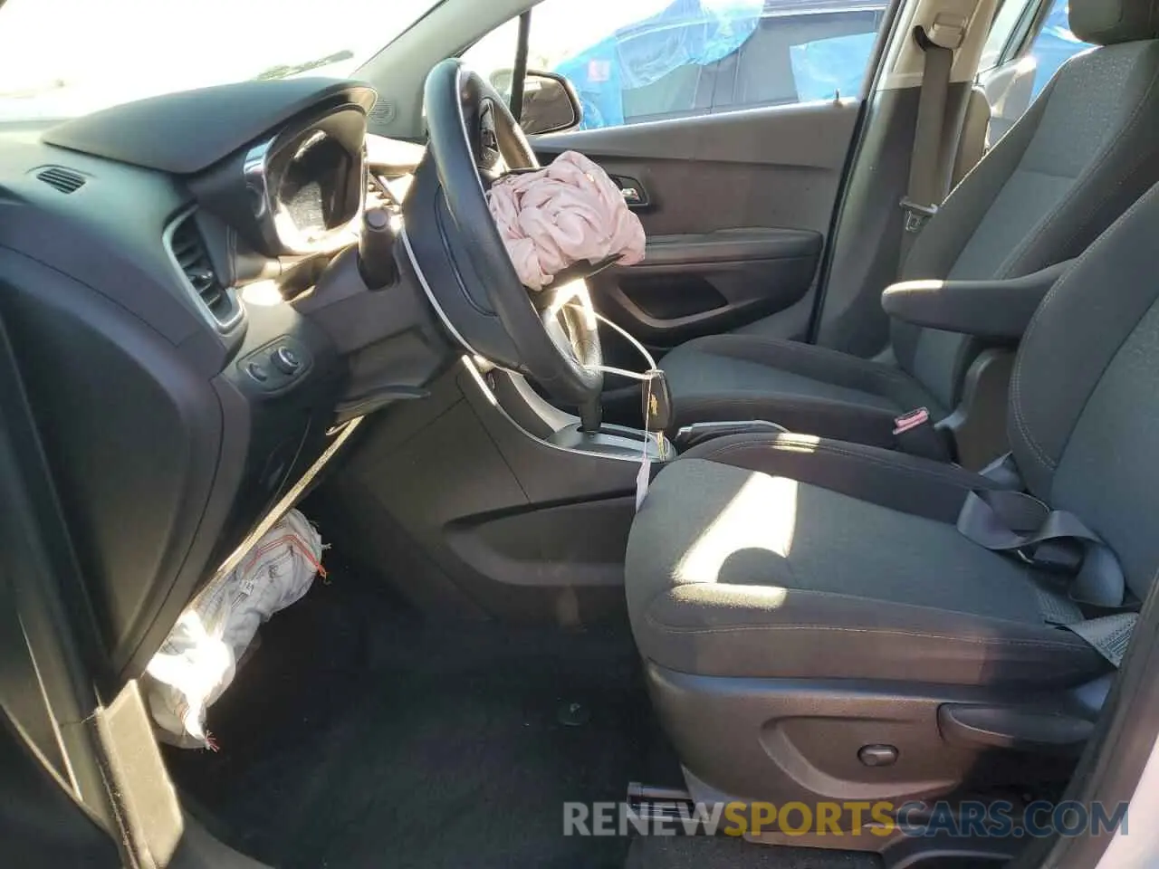 7 Photograph of a damaged car KL7CJKSB5LB318609 CHEVROLET TRAX 2020
