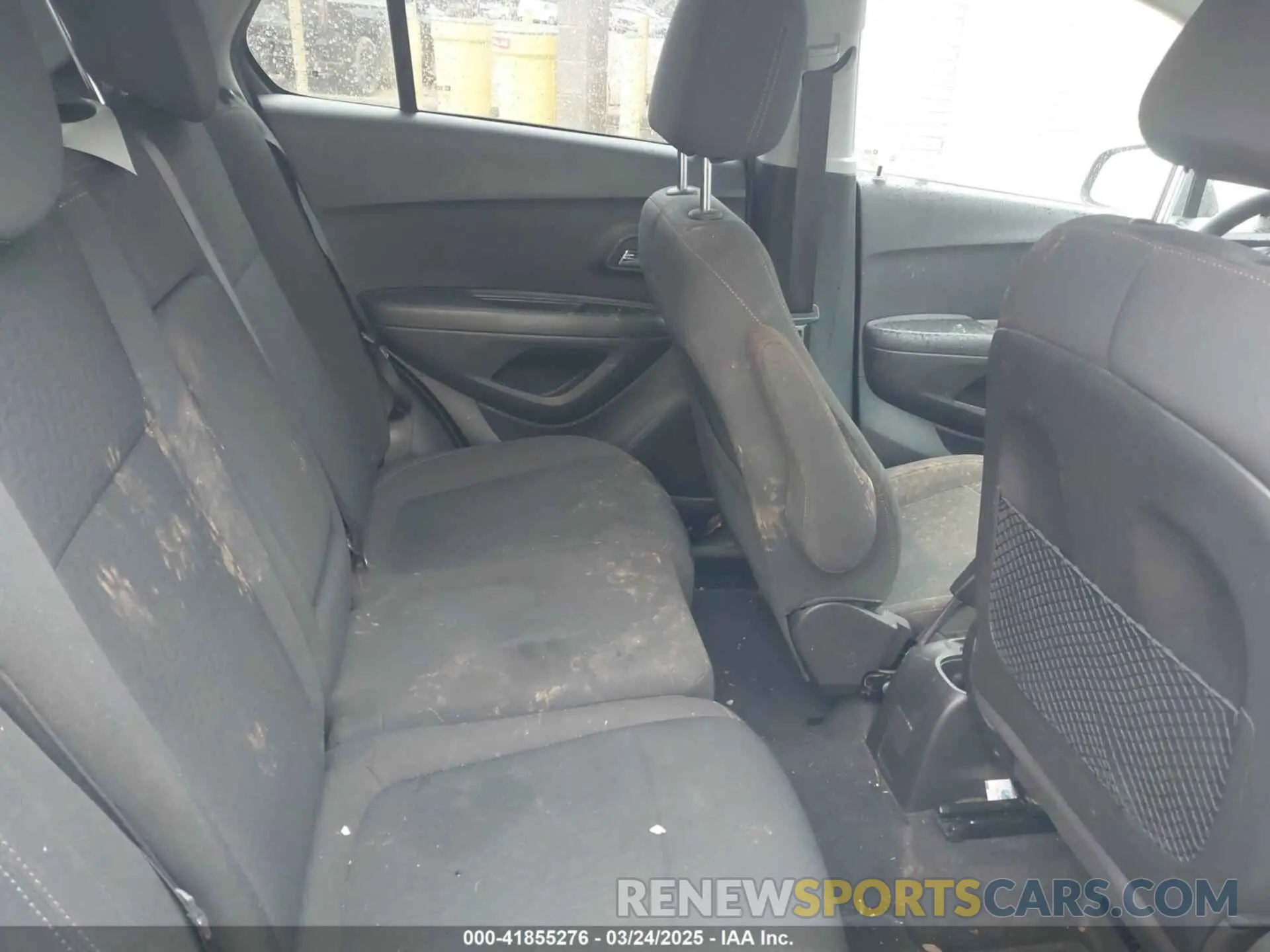 8 Photograph of a damaged car KL7CJKSB5LB321008 CHEVROLET TRAX 2020