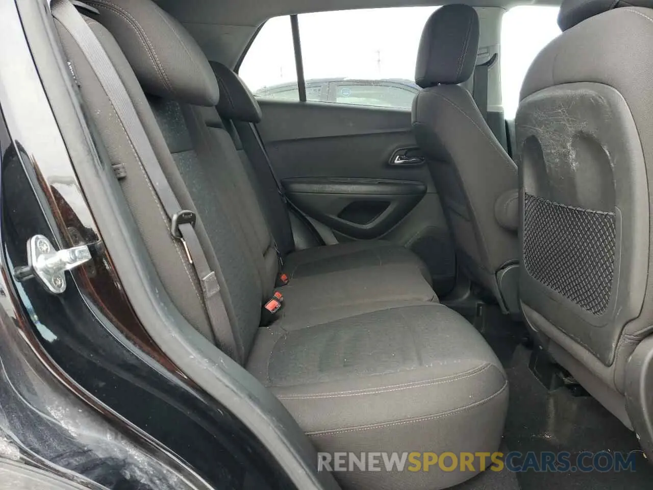 11 Photograph of a damaged car KL7CJKSB5LB321543 CHEVROLET TRAX 2020