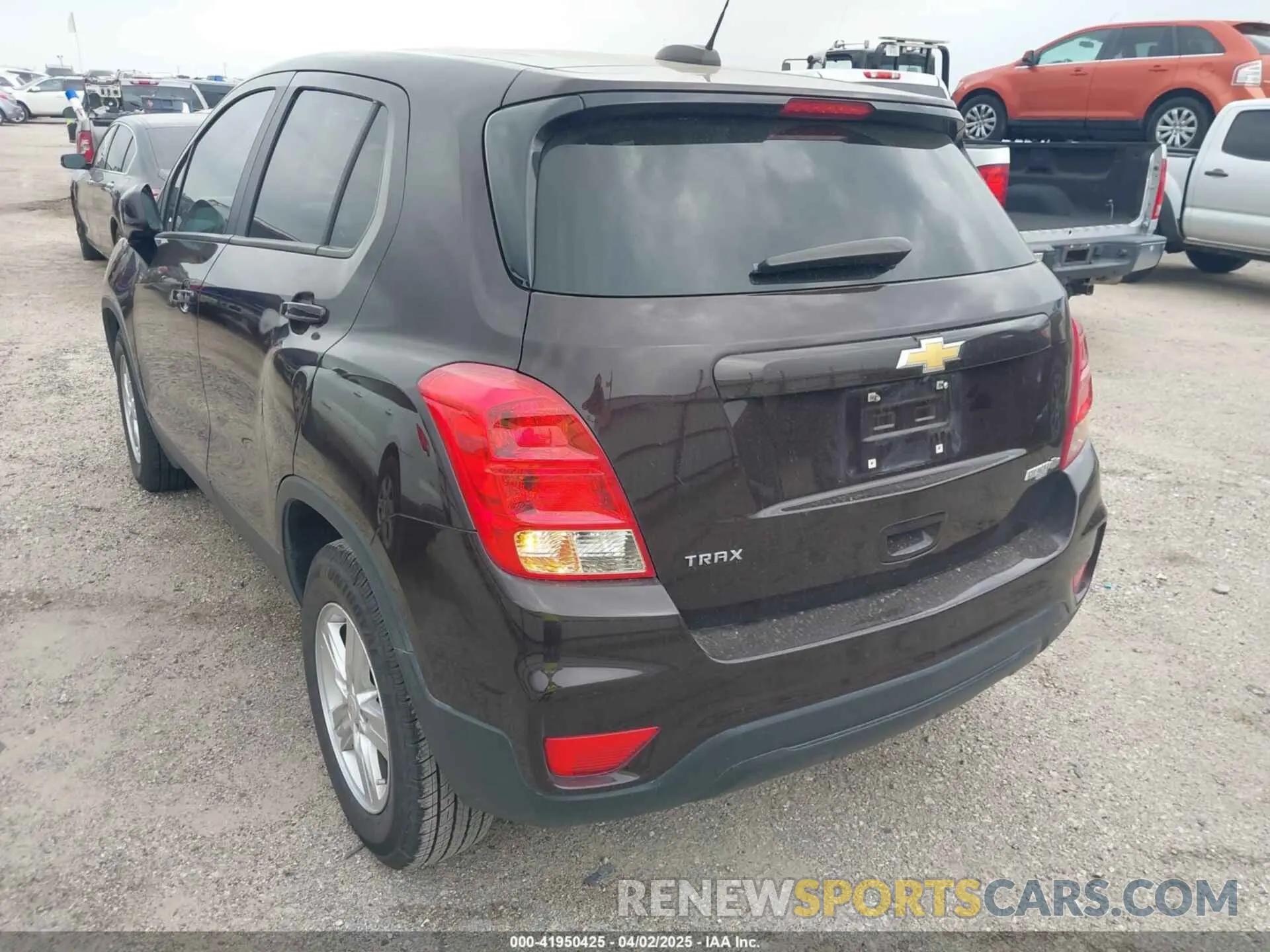 3 Фотография поврежденного автомобиля KL7CJKSB5LB352601 CHEVROLET TRAX 2020