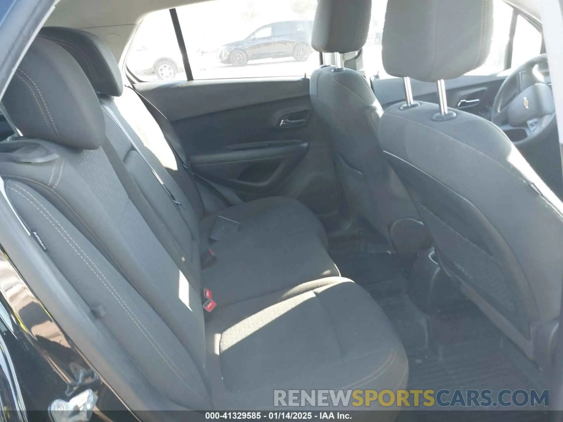 8 Фотография поврежденного автомобиля KL7CJKSB6LB090670 CHEVROLET TRAX 2020