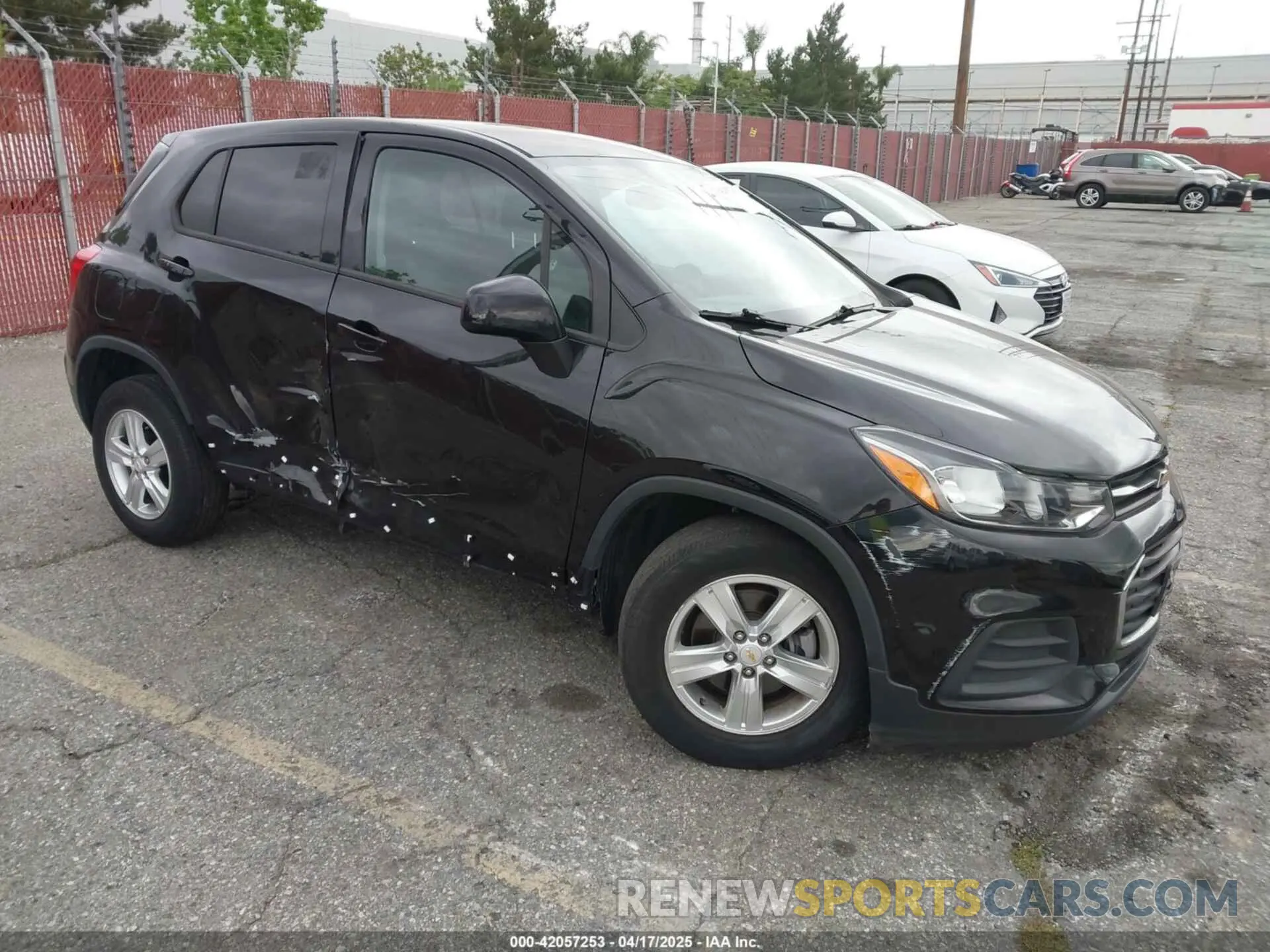 1 Фотография поврежденного автомобиля KL7CJKSB7LB037718 CHEVROLET TRAX 2020