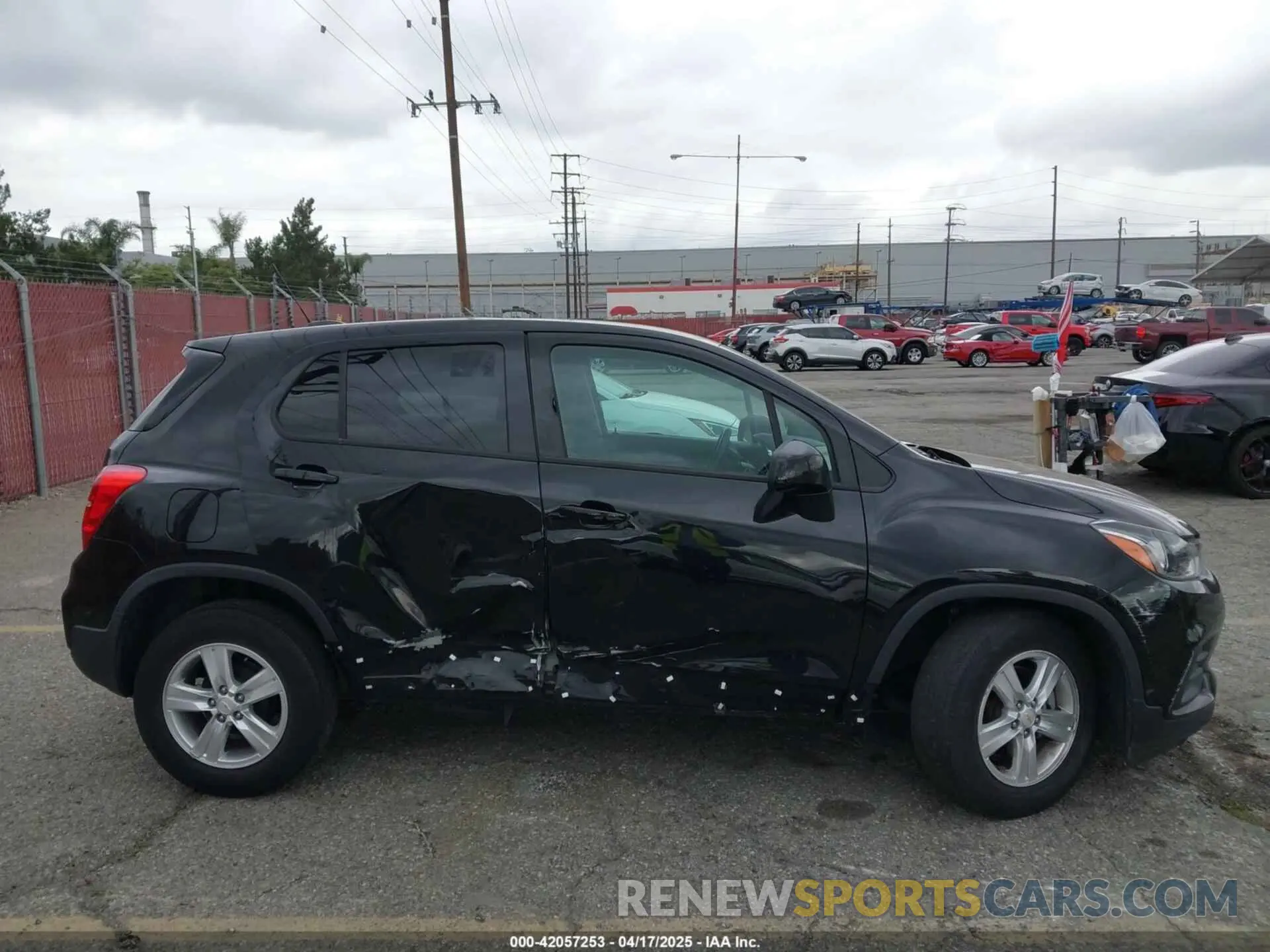 13 Фотография поврежденного автомобиля KL7CJKSB7LB037718 CHEVROLET TRAX 2020