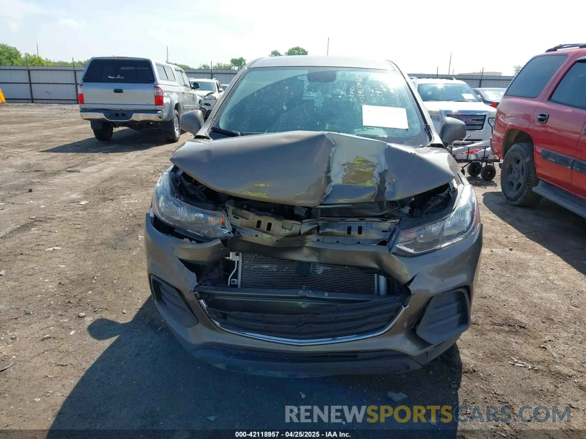 12 Фотография поврежденного автомобиля KL7CJKSB7LB346699 CHEVROLET TRAX 2020