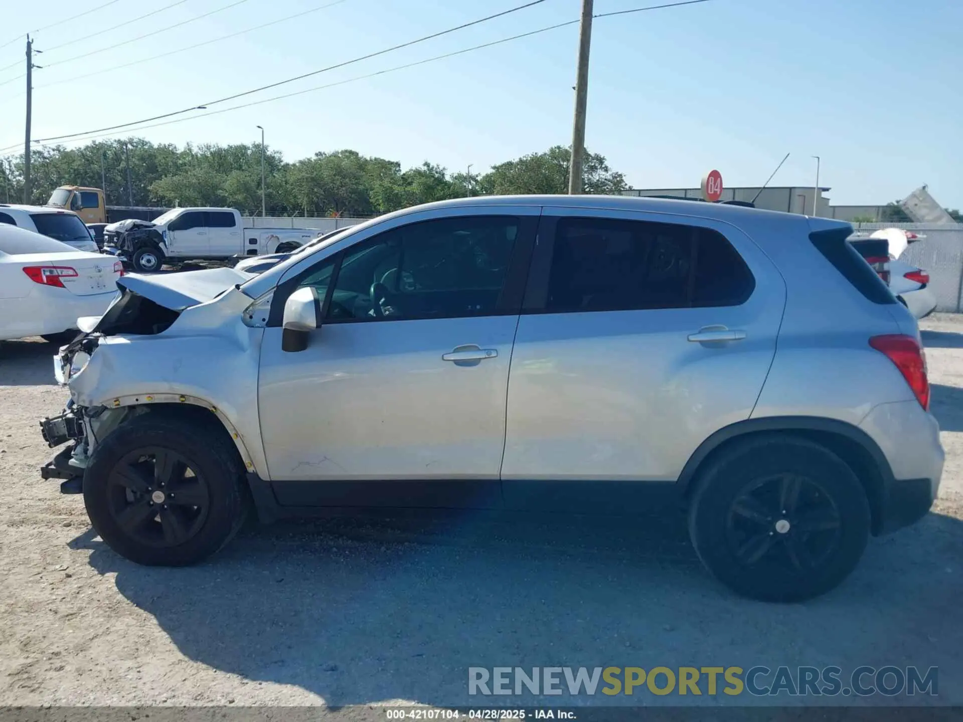 15 Photograph of a damaged car KL7CJKSB8LB033001 CHEVROLET TRAX 2020