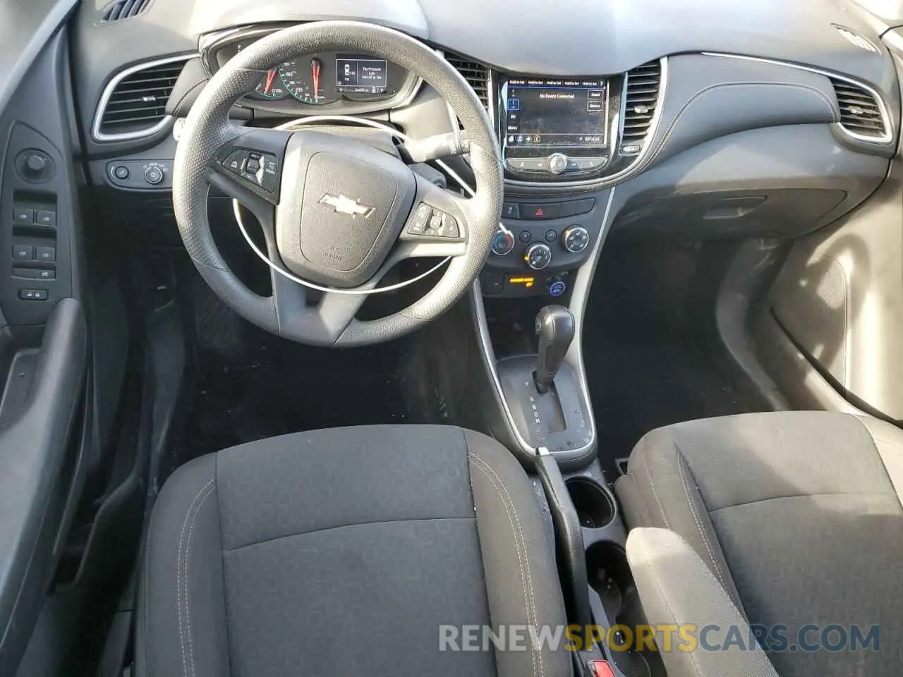 8 Photograph of a damaged car KL7CJKSB8LB045469 CHEVROLET TRAX 2020