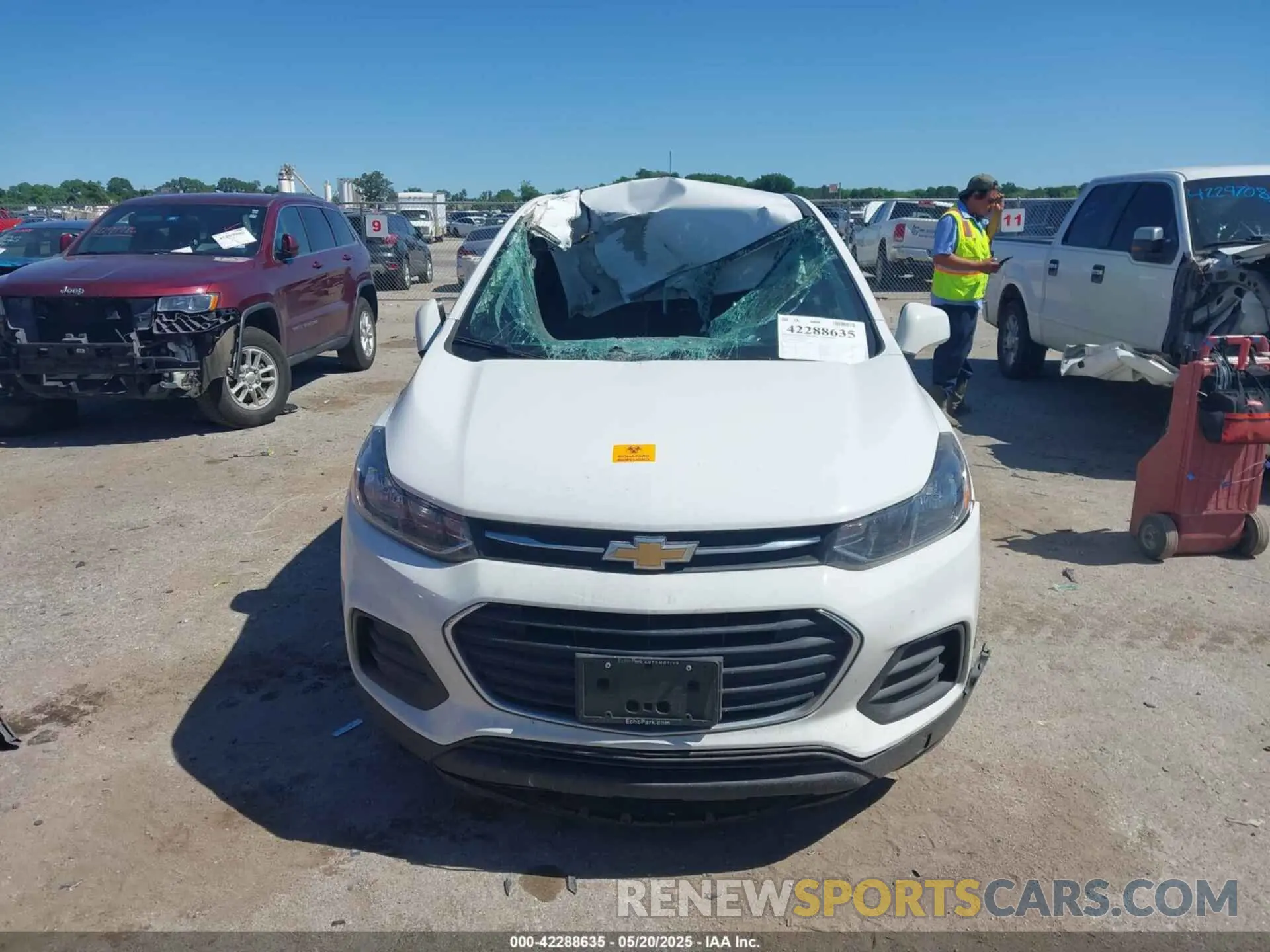 11 Photograph of a damaged car KL7CJKSB8LB052146 CHEVROLET TRAX 2020