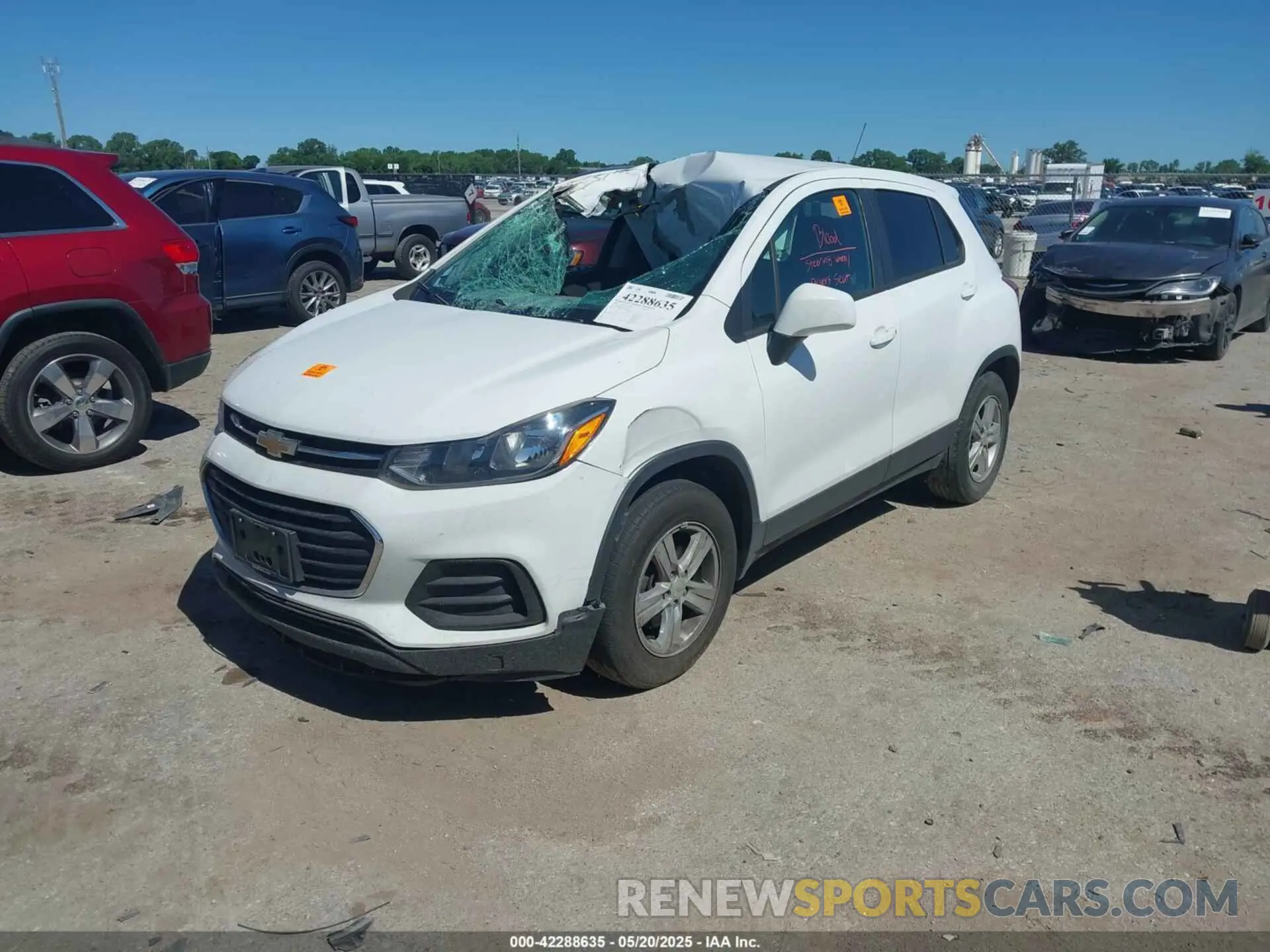 2 Photograph of a damaged car KL7CJKSB8LB052146 CHEVROLET TRAX 2020