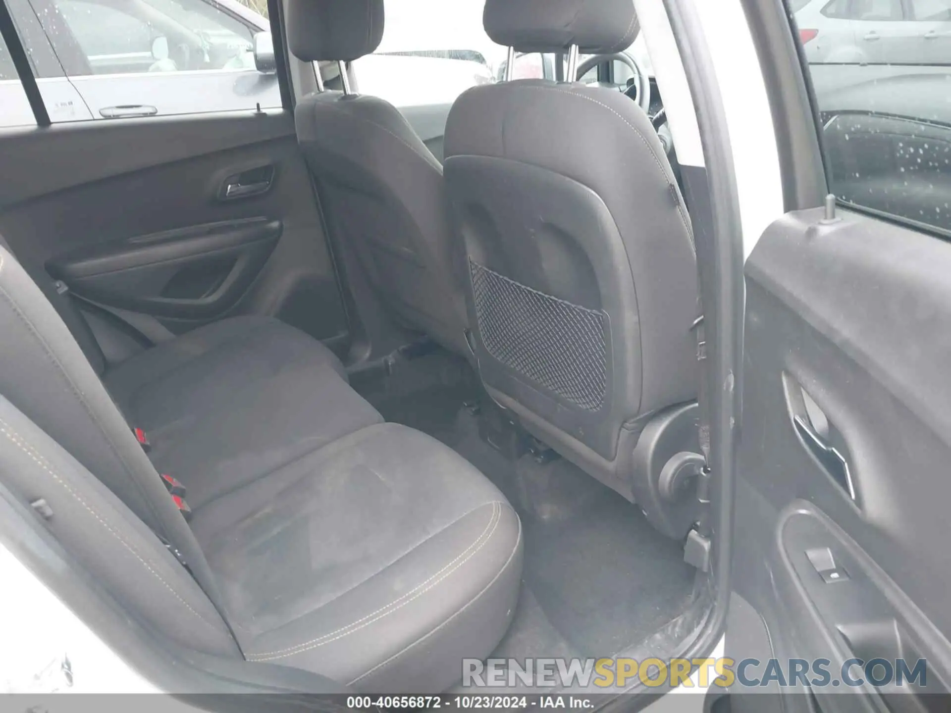 8 Photograph of a damaged car KL7CJKSB8LB074986 CHEVROLET TRAX 2020
