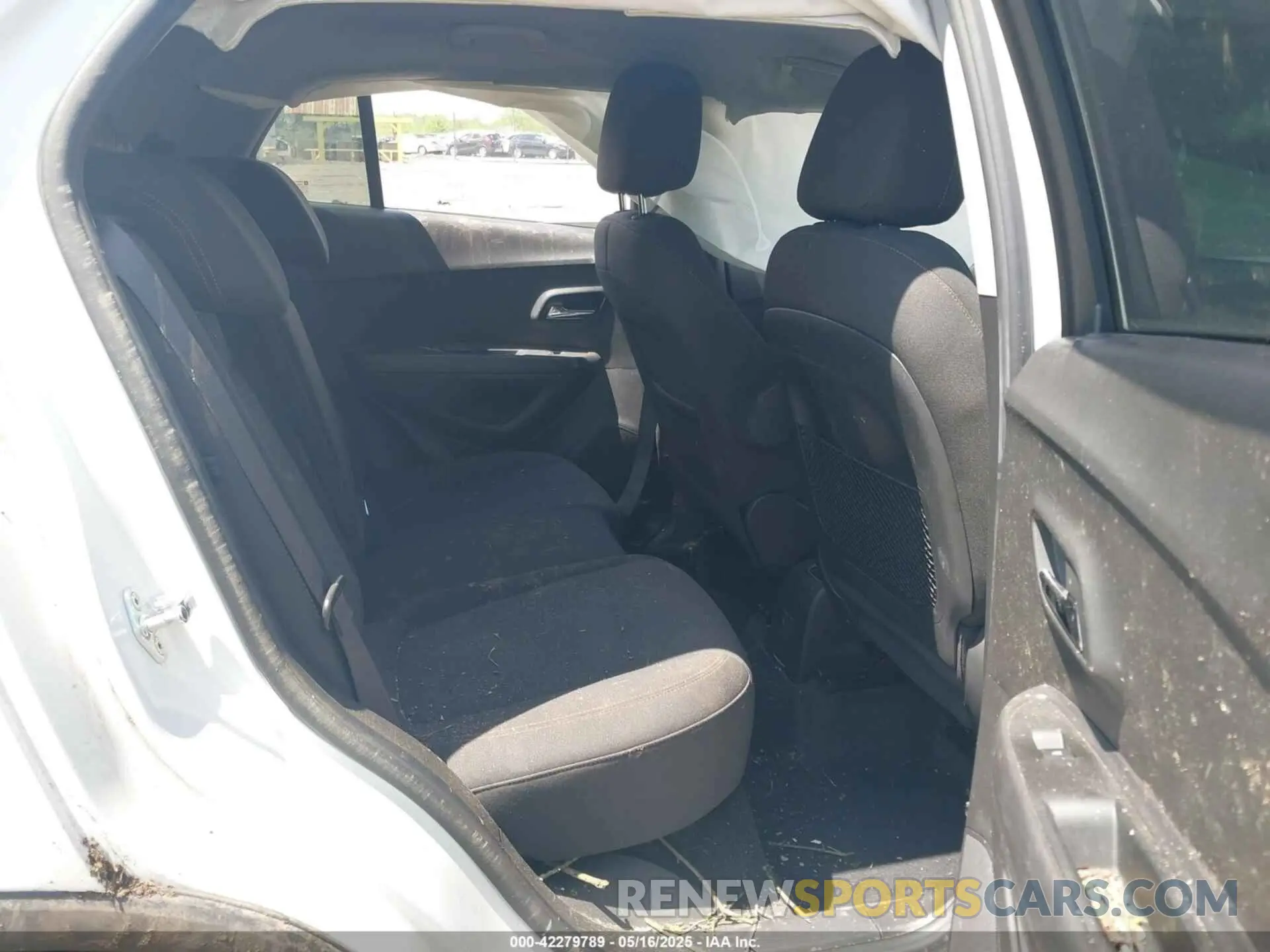 8 Фотография поврежденного автомобиля KL7CJKSB9LB051684 CHEVROLET TRAX 2020