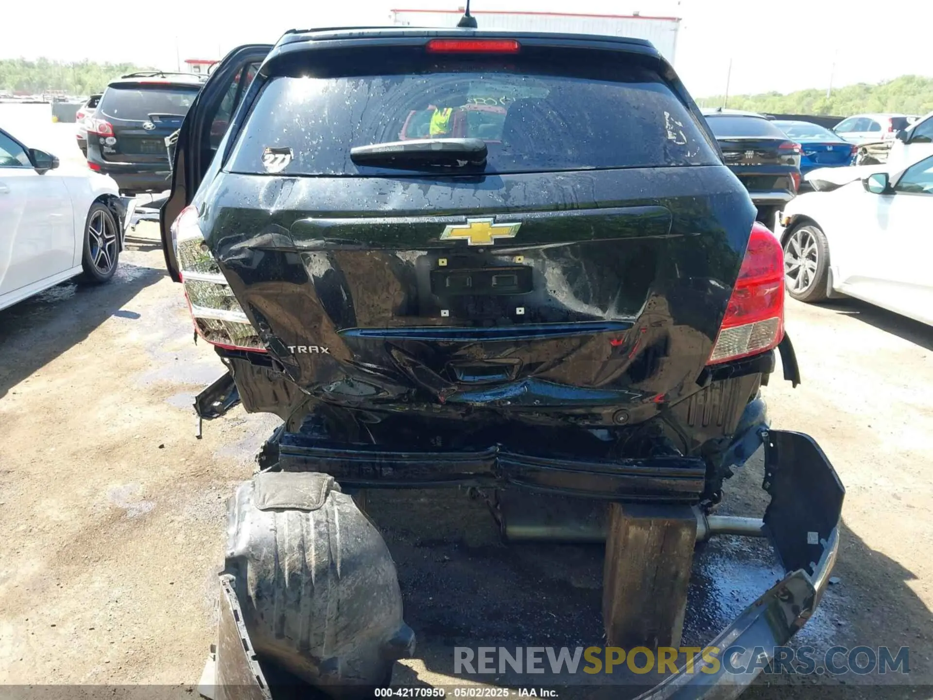 17 Фотография поврежденного автомобиля KL7CJKSB9LB067027 CHEVROLET TRAX 2020