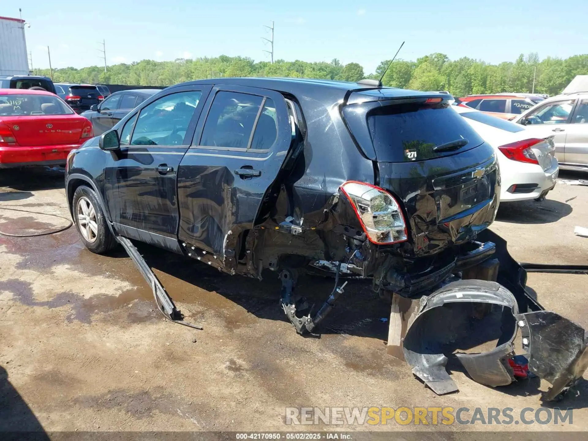 3 Фотография поврежденного автомобиля KL7CJKSB9LB067027 CHEVROLET TRAX 2020