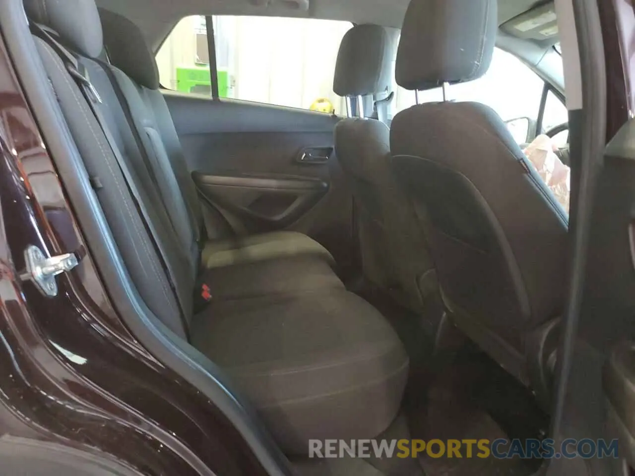 12 Photograph of a damaged car KL7CJKSB9LB344808 CHEVROLET TRAX 2020