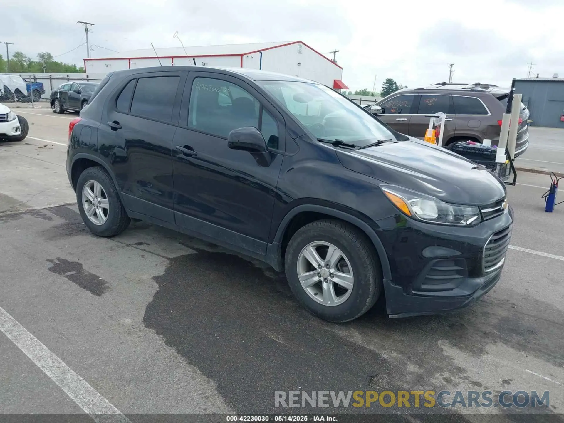 1 Photograph of a damaged car KL7CJKSBXLB020458 CHEVROLET TRAX 2020