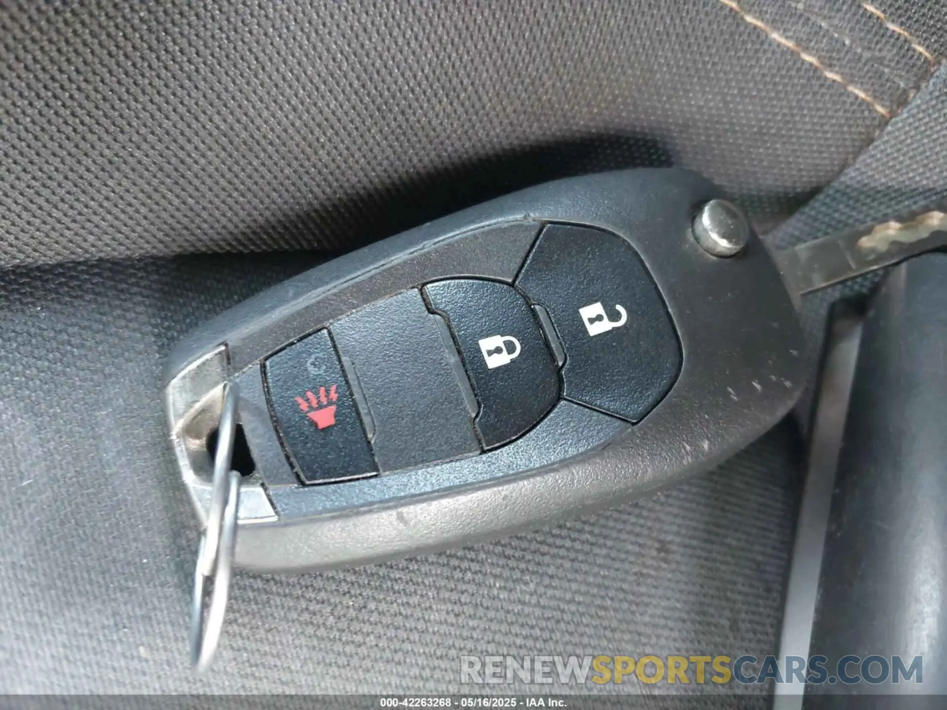 11 Photograph of a damaged car KL7CJKSBXLB064525 CHEVROLET TRAX 2020
