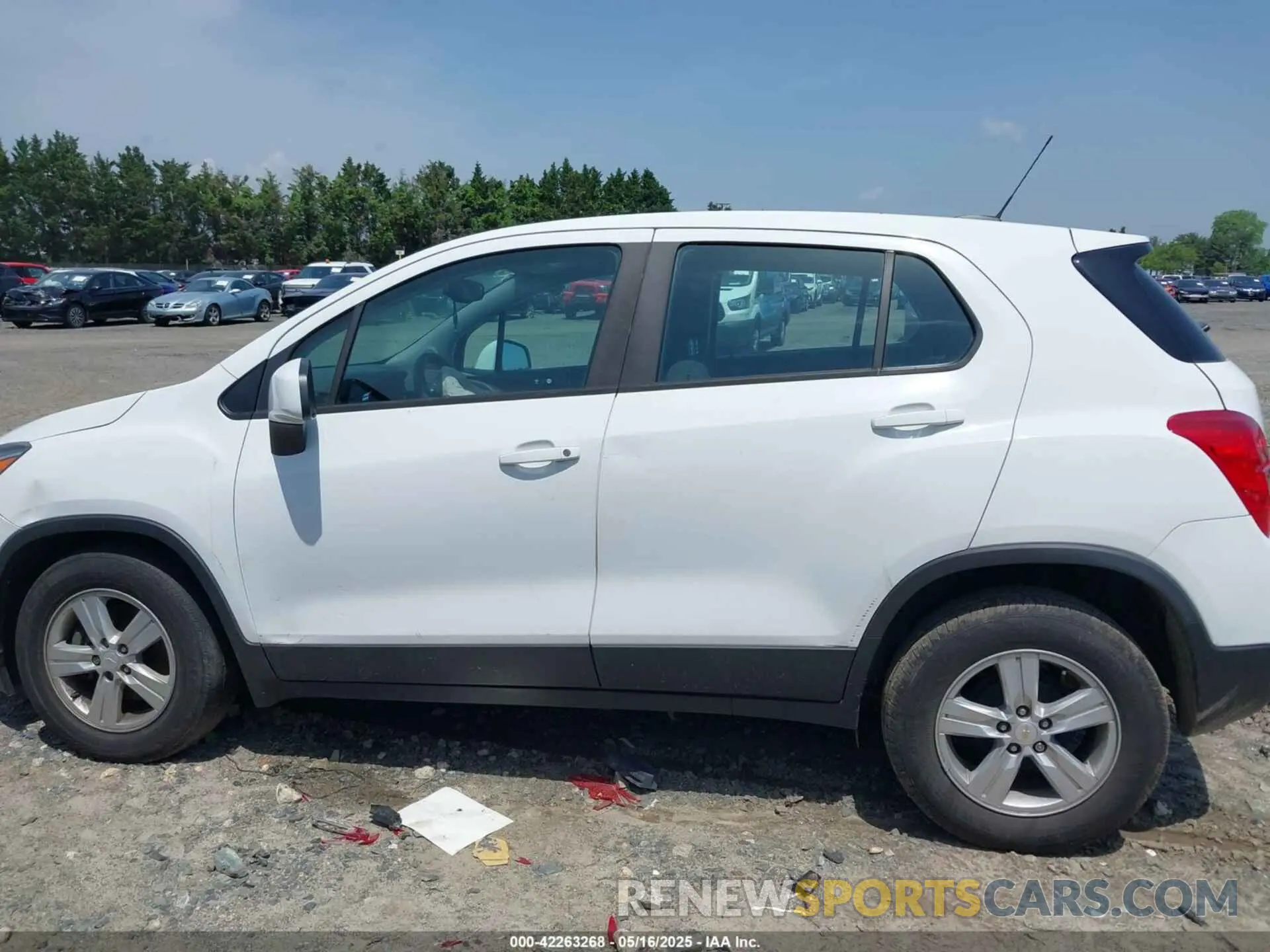 14 Photograph of a damaged car KL7CJKSBXLB064525 CHEVROLET TRAX 2020