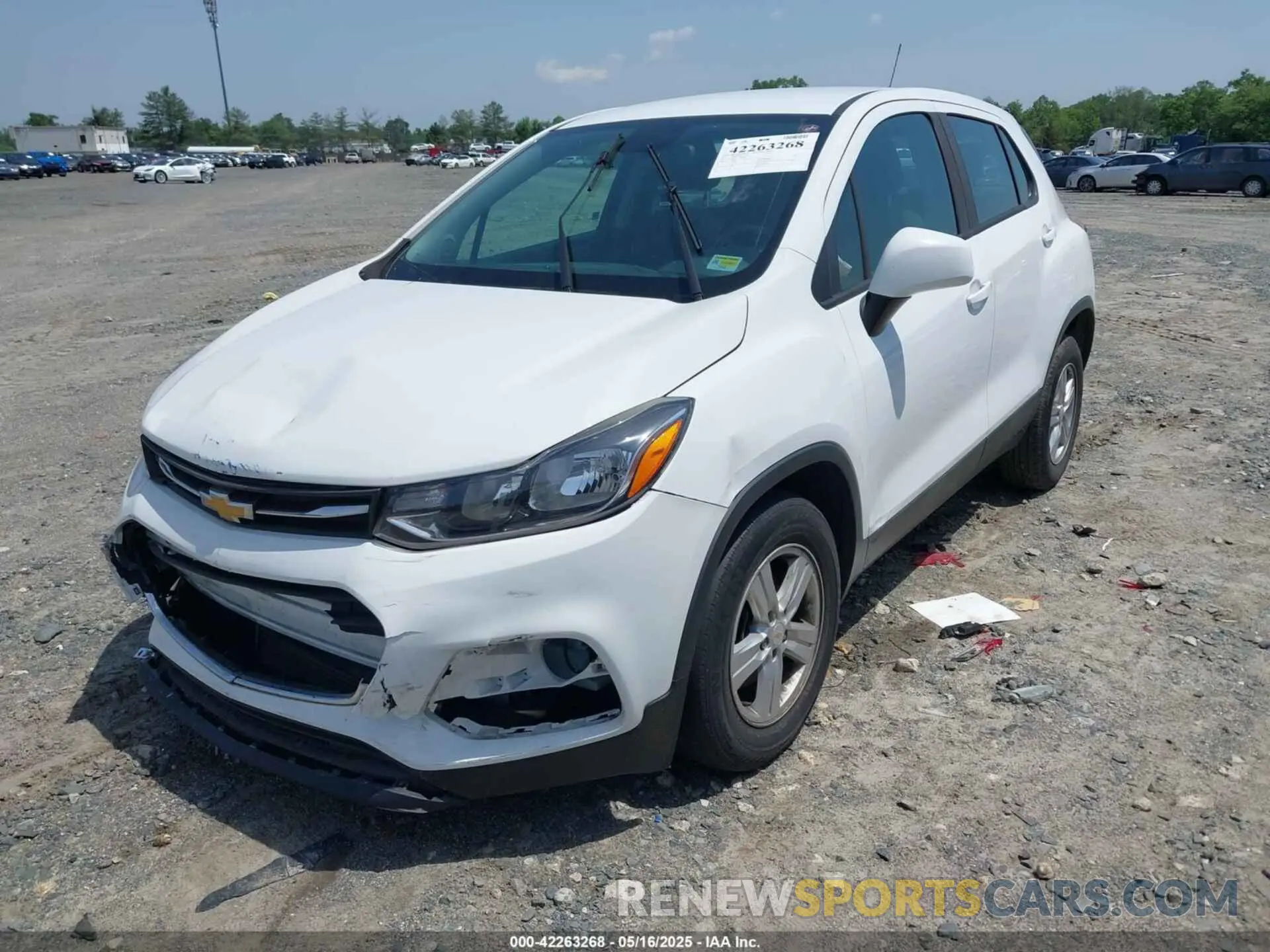 2 Photograph of a damaged car KL7CJKSBXLB064525 CHEVROLET TRAX 2020