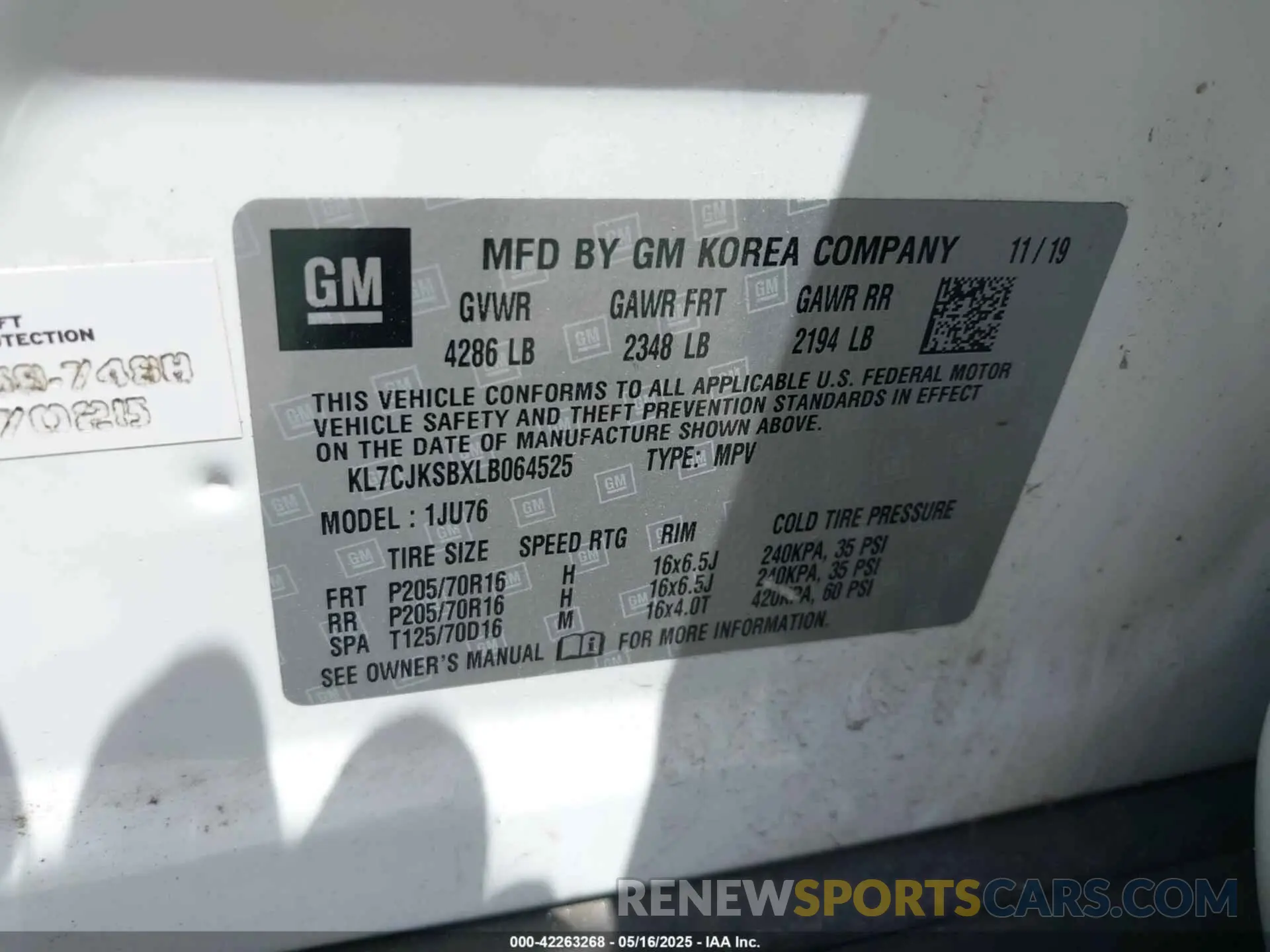 9 Photograph of a damaged car KL7CJKSBXLB064525 CHEVROLET TRAX 2020