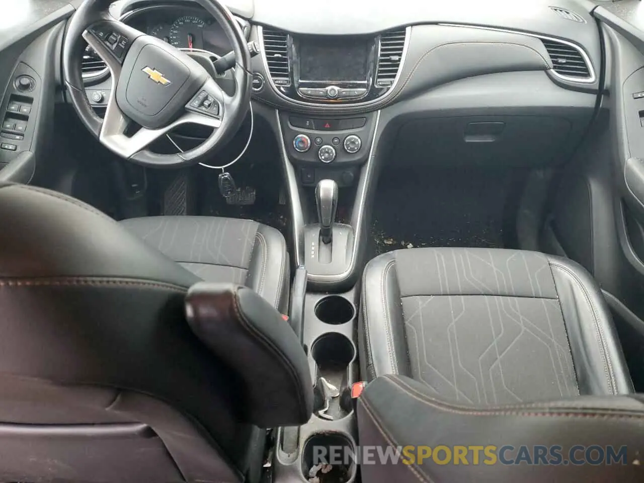 8 Фотография поврежденного автомобиля KL7CJLSB1LB006809 CHEVROLET TRAX 2020