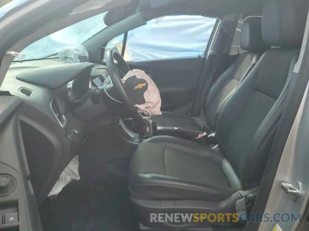 7 Photograph of a damaged car KL7CJLSB2LB001554 CHEVROLET TRAX 2020