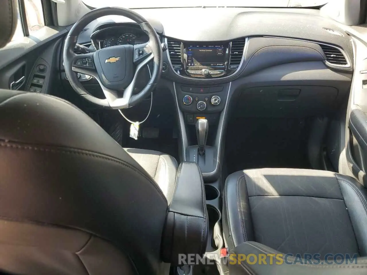 8 Фотография поврежденного автомобиля KL7CJLSB2LB002350 CHEVROLET TRAX 2020