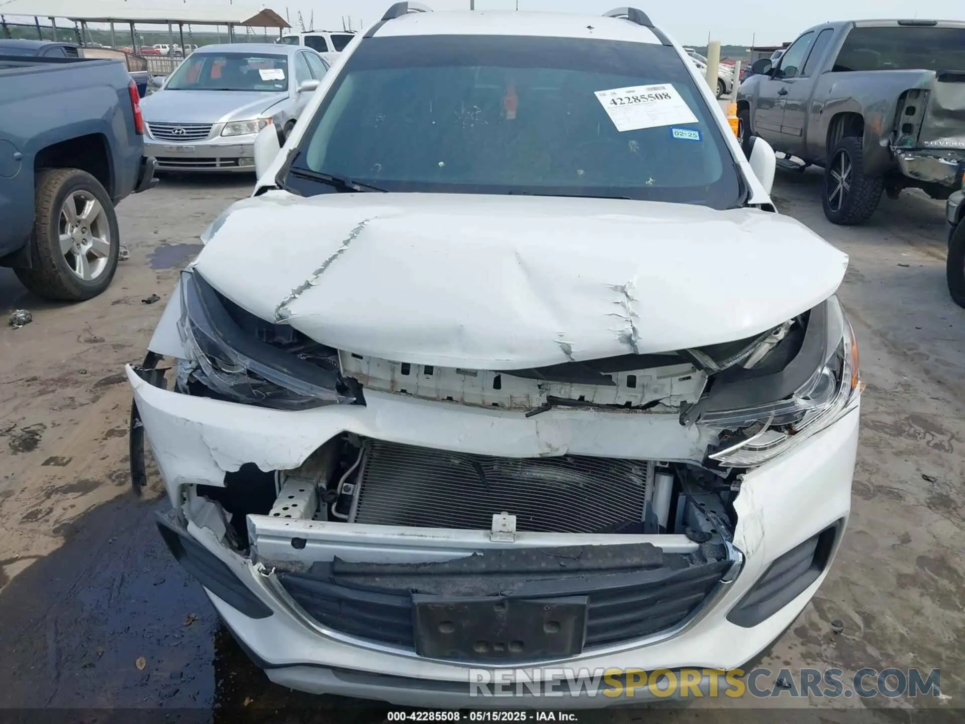 6 Photograph of a damaged car KL7CJLSB2LB009170 CHEVROLET TRAX 2020