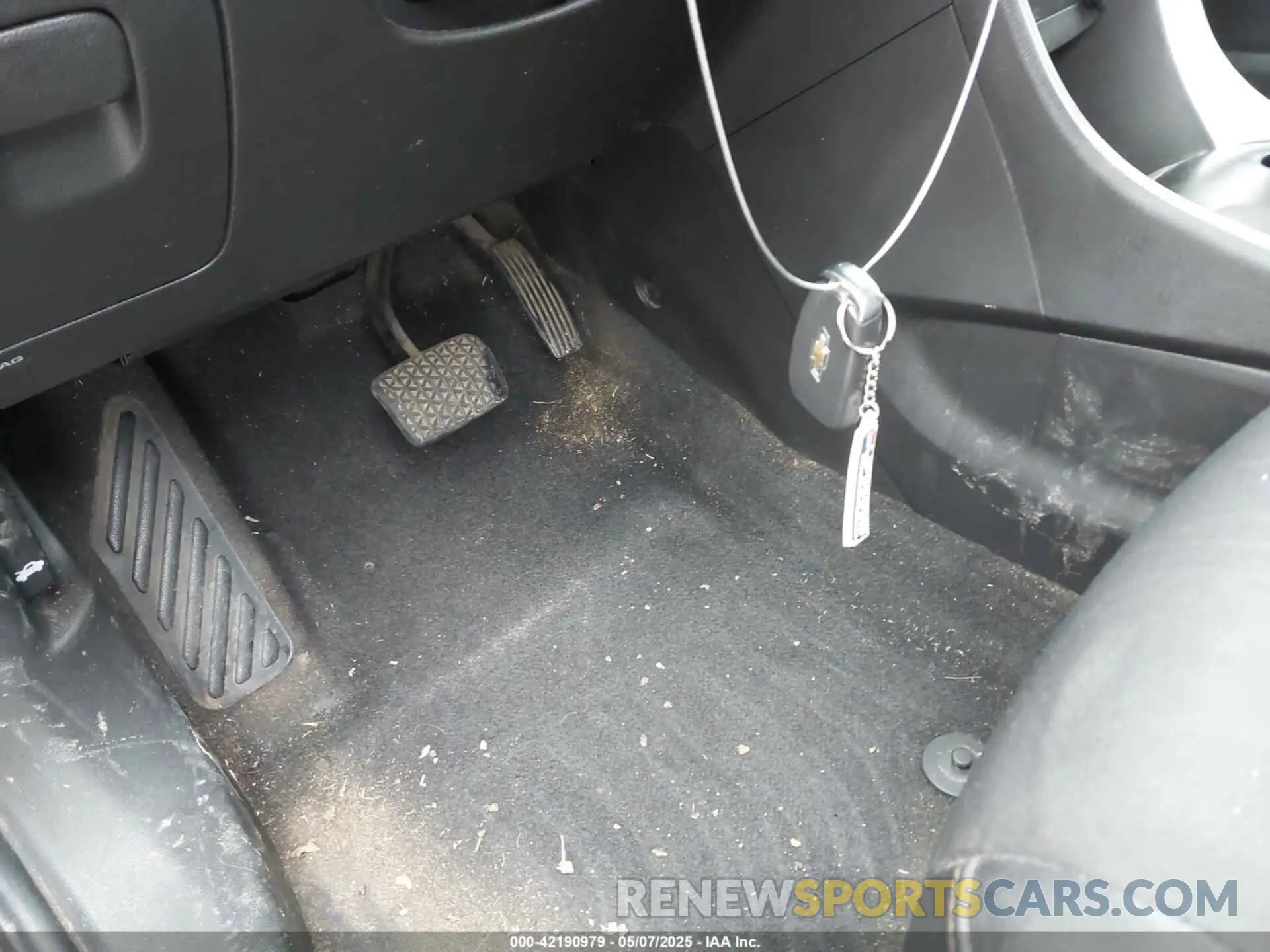 11 Photograph of a damaged car KL7CJLSB2LB015650 CHEVROLET TRAX 2020