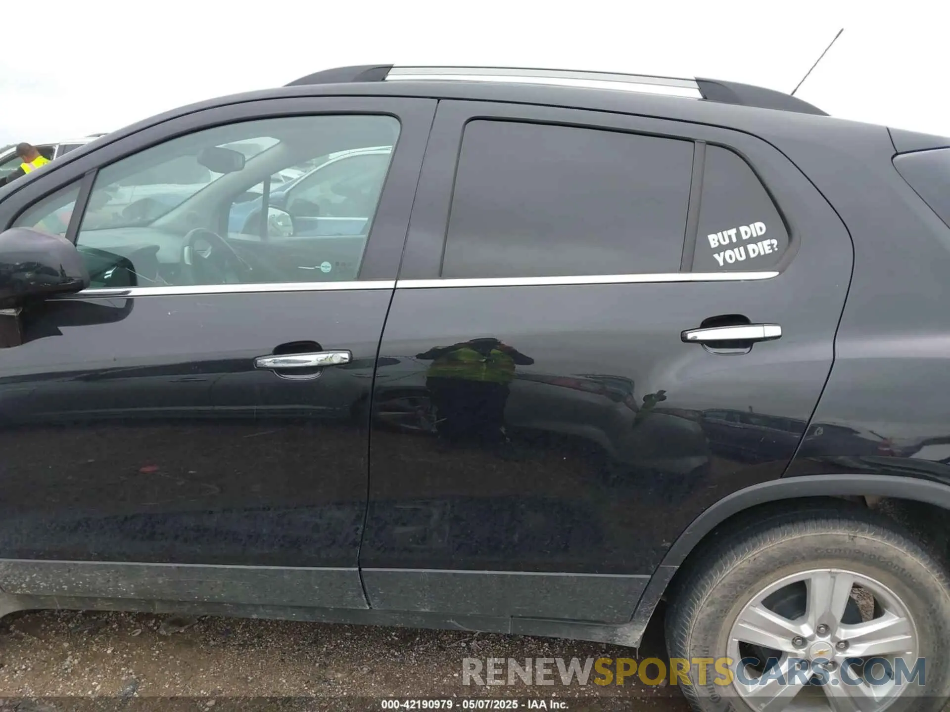 14 Photograph of a damaged car KL7CJLSB2LB015650 CHEVROLET TRAX 2020