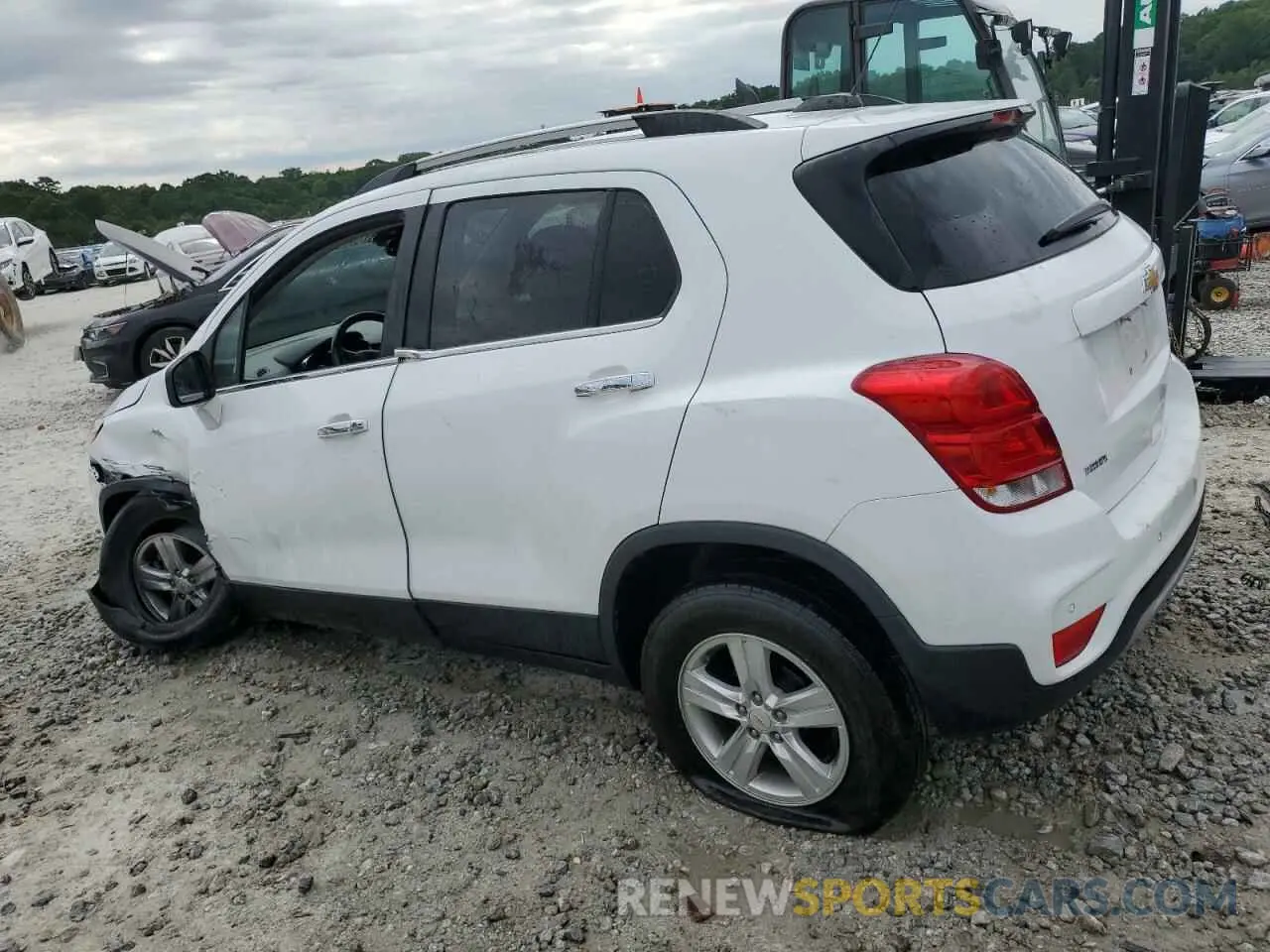 2 Photograph of a damaged car KL7CJLSB2LB093359 CHEVROLET TRAX 2020