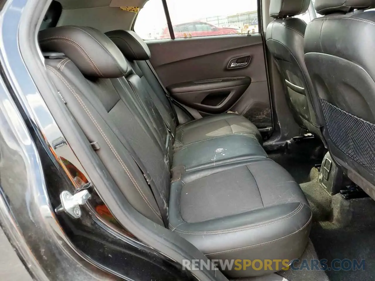 11 Фотография поврежденного автомобиля KL7CJLSB2LB336829 CHEVROLET TRAX 2020