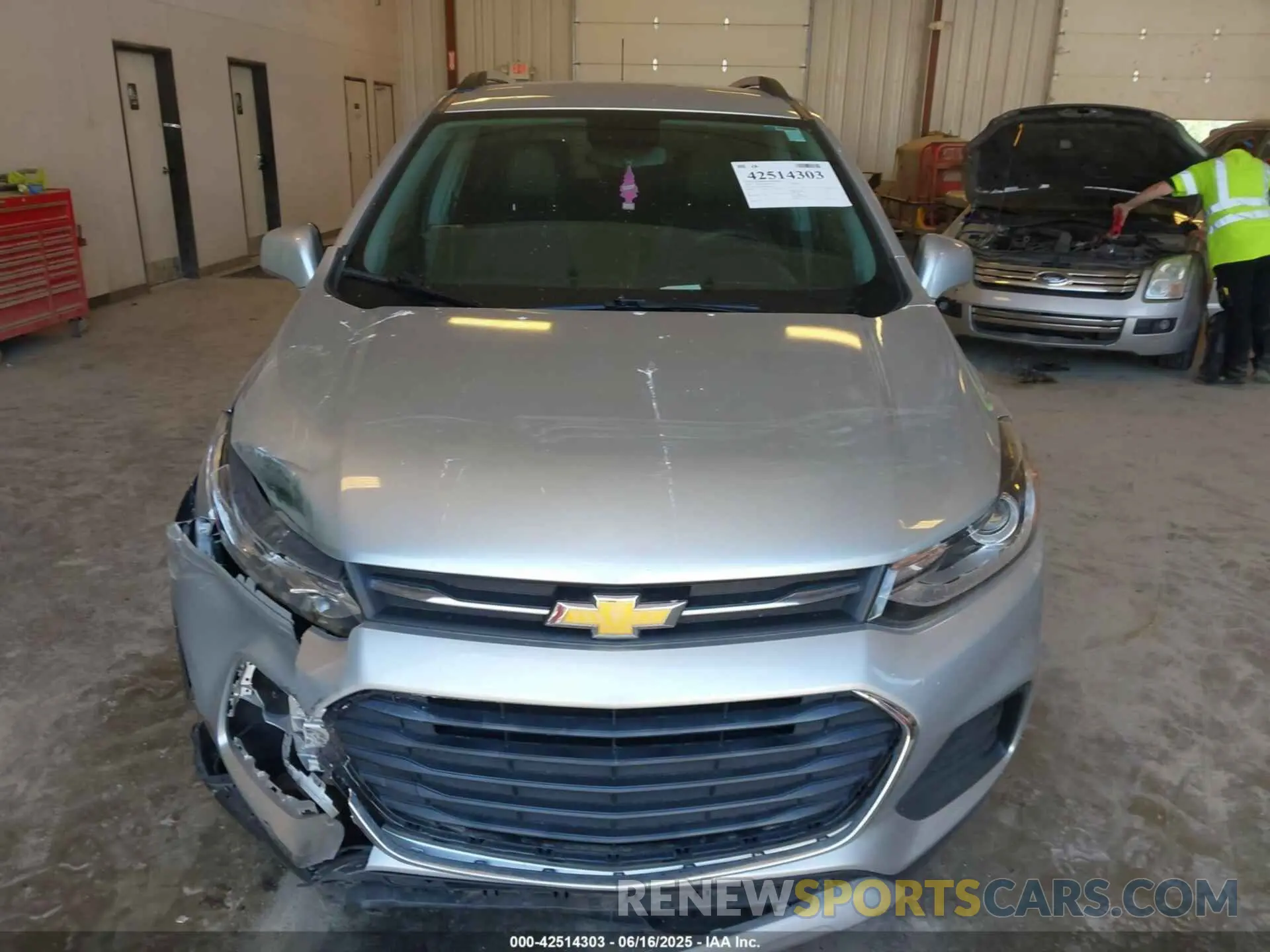 12 Photograph of a damaged car KL7CJLSB3LB027497 CHEVROLET TRAX 2020
