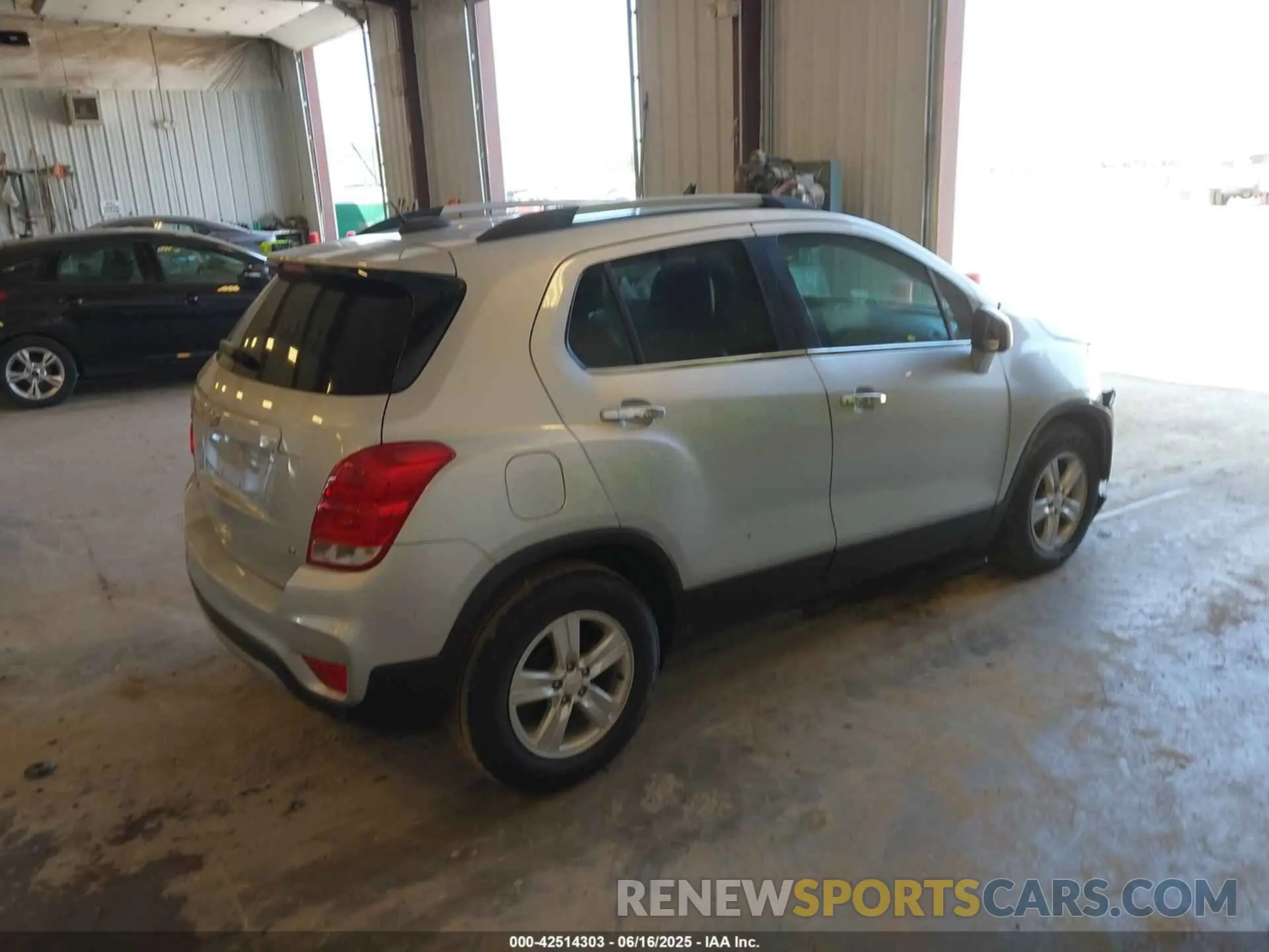4 Photograph of a damaged car KL7CJLSB3LB027497 CHEVROLET TRAX 2020
