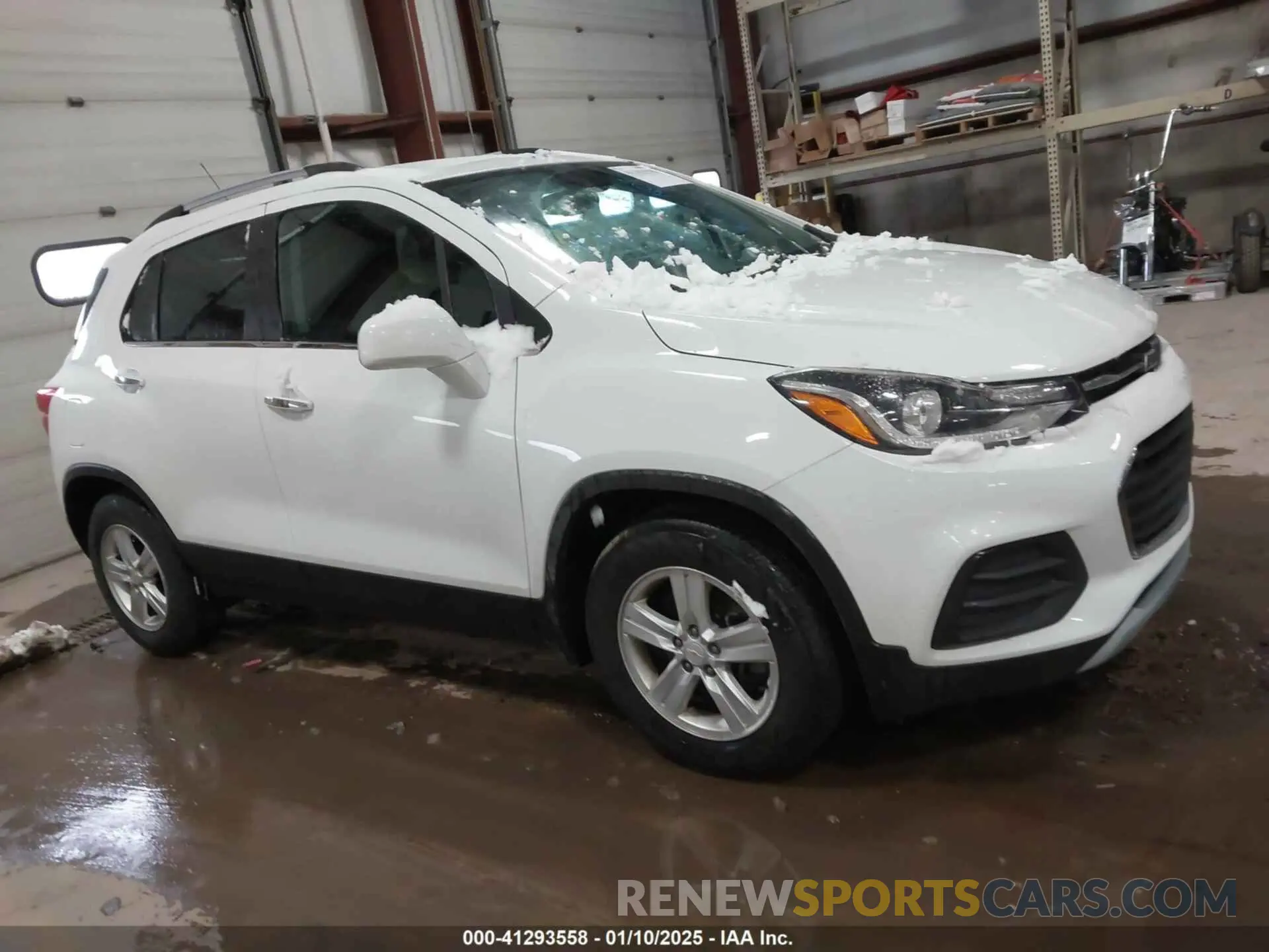 13 Photograph of a damaged car KL7CJLSB3LB072231 CHEVROLET TRAX 2020