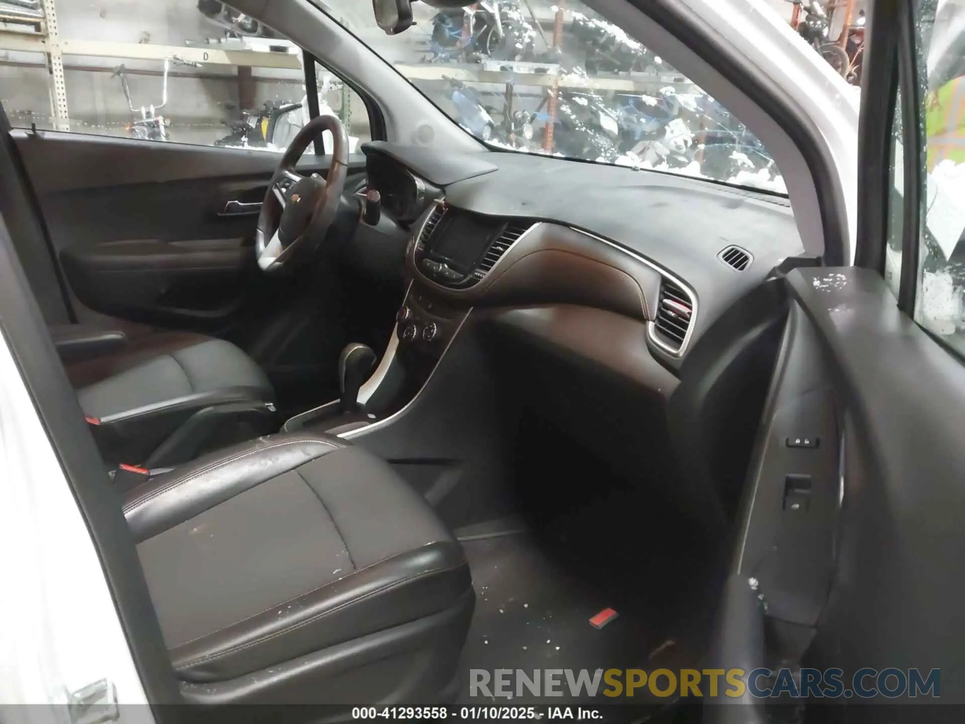 5 Photograph of a damaged car KL7CJLSB3LB072231 CHEVROLET TRAX 2020