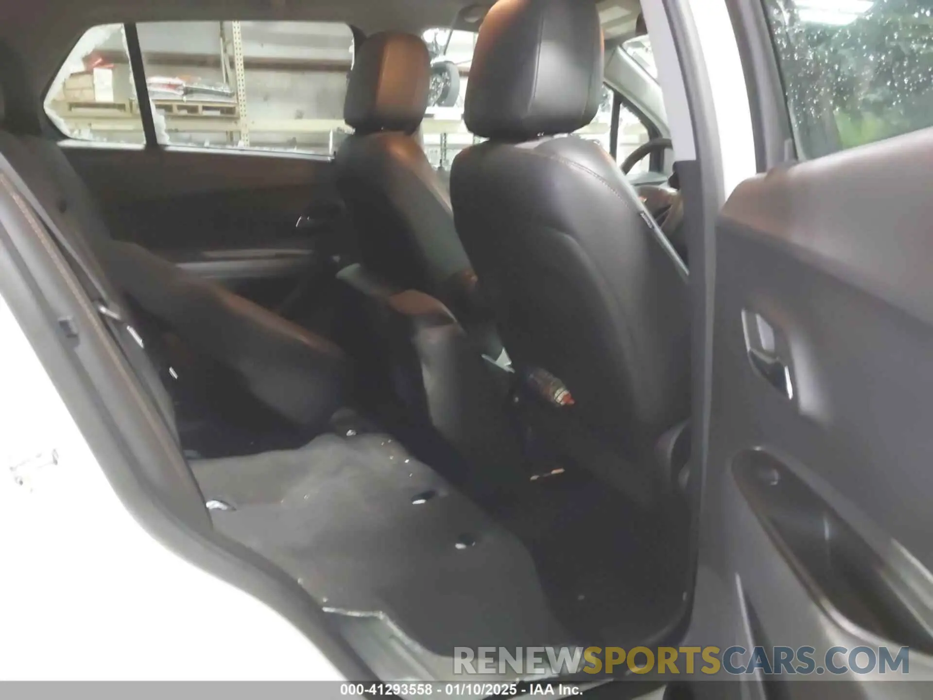 8 Photograph of a damaged car KL7CJLSB3LB072231 CHEVROLET TRAX 2020