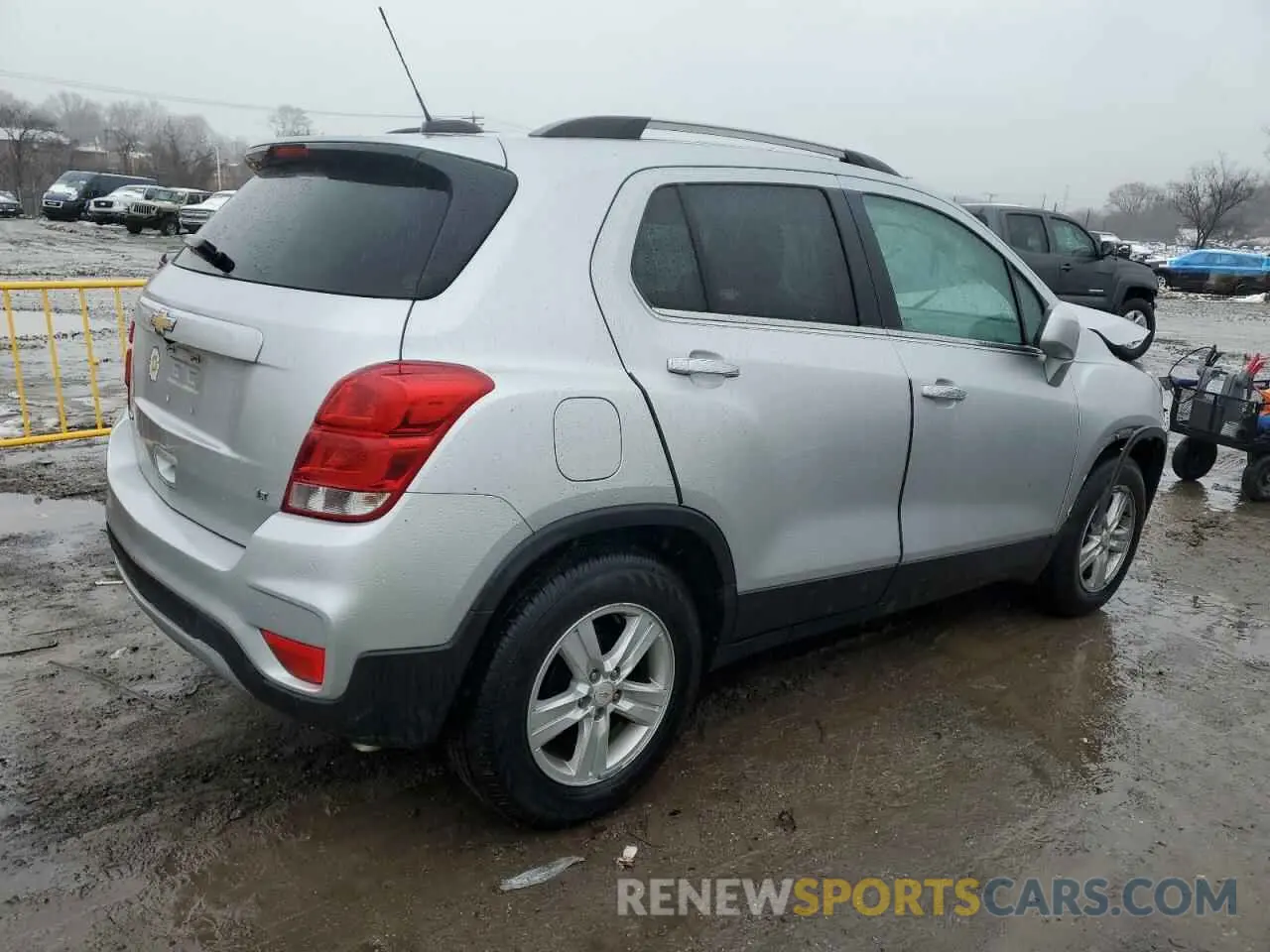 3 Photograph of a damaged car KL7CJLSB4LB001555 CHEVROLET TRAX 2020