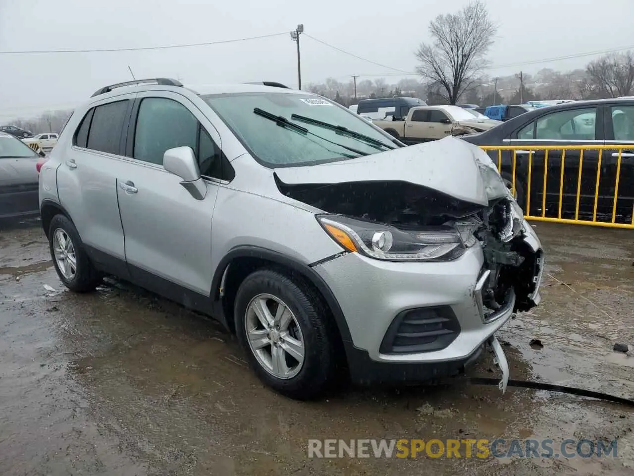 4 Photograph of a damaged car KL7CJLSB4LB001555 CHEVROLET TRAX 2020